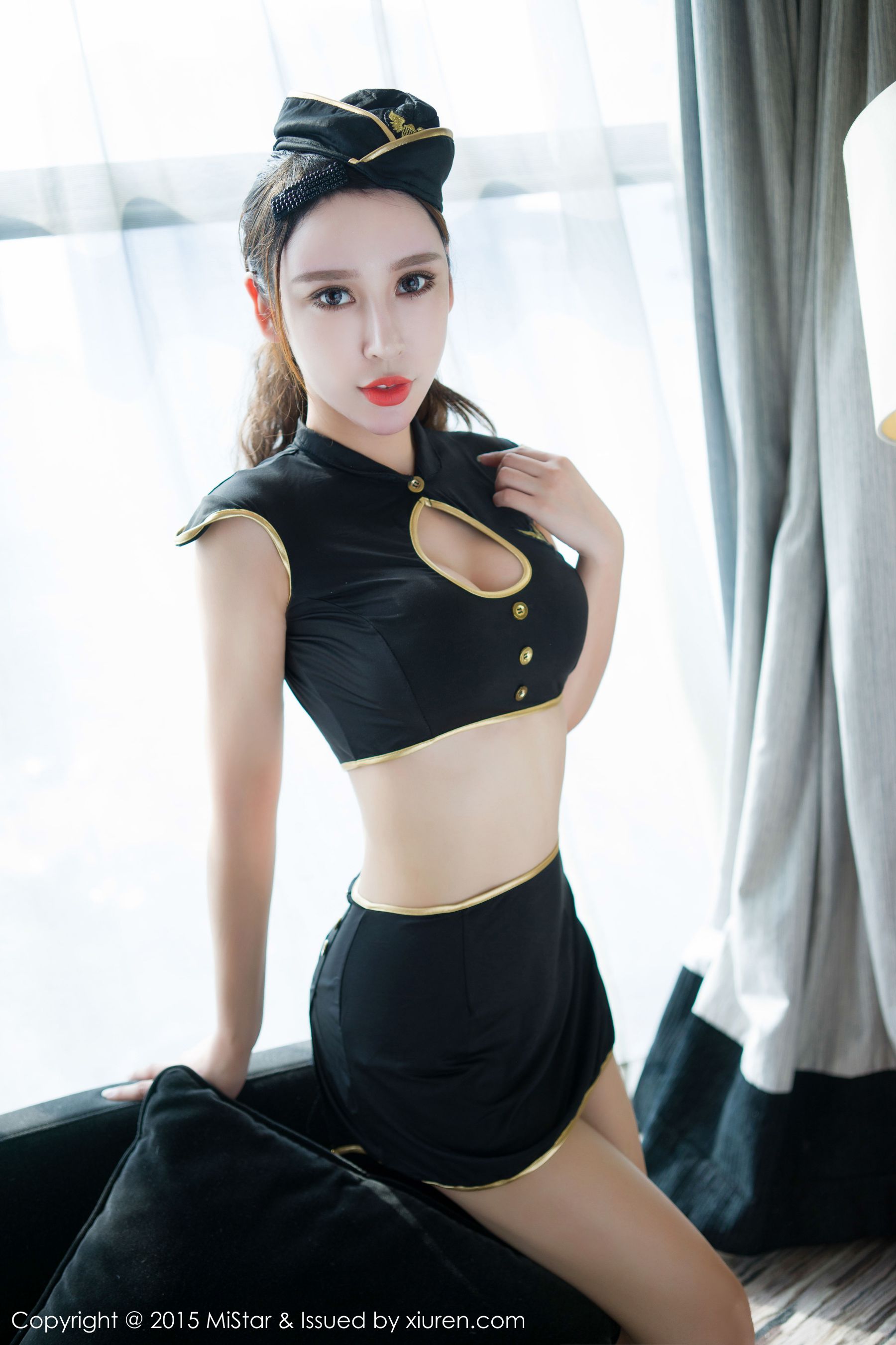 杨诺依《制服+情趣内衣》 魅妍社 Vol.053