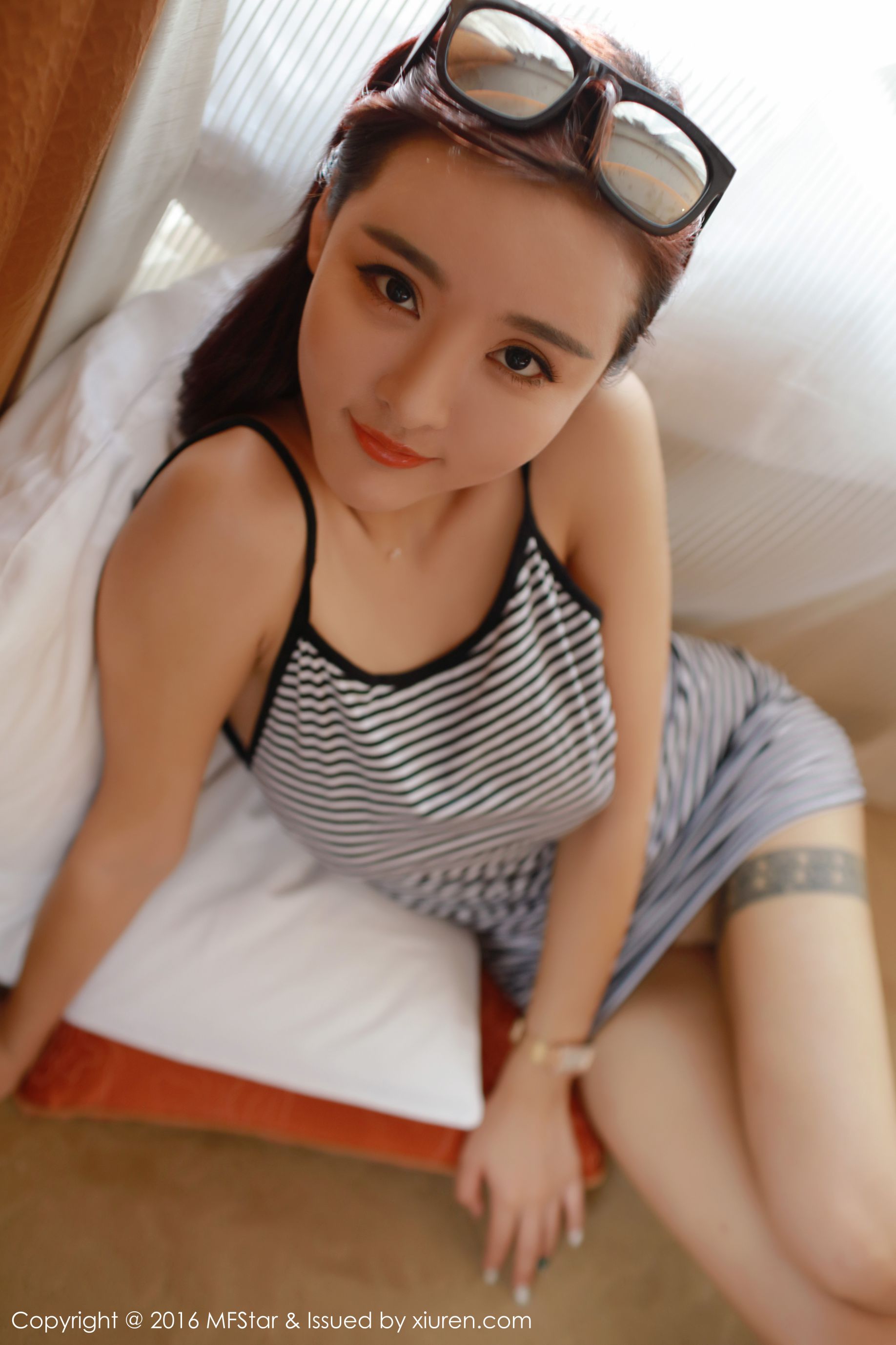佳佳JiaJia – 五官精致、颜值靓丽且拥有傲人巨乳的美女模特 模范学院 Vol.060插图1