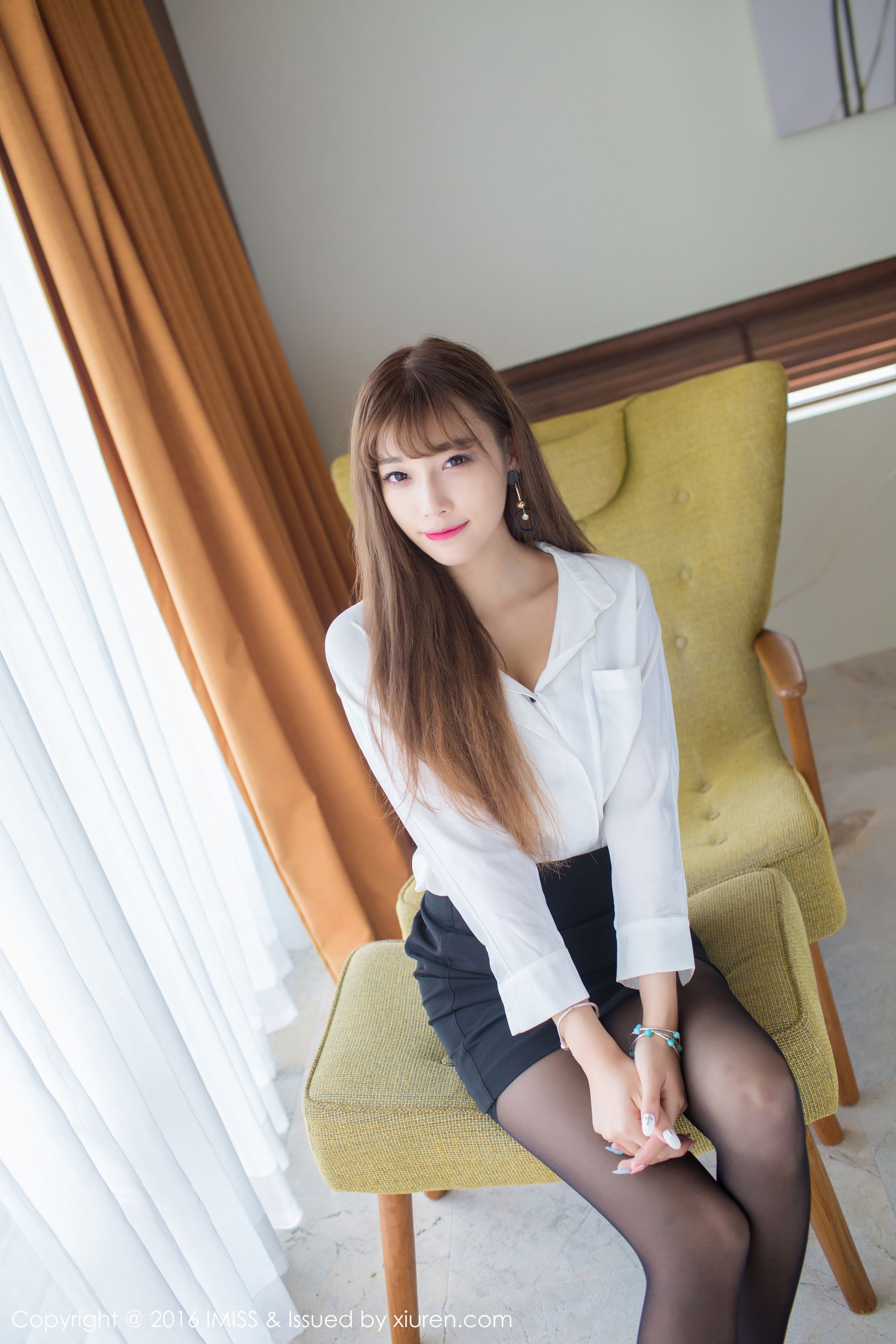 sugar小甜心CC《黑丝OL+白丝LOLITA》 爱蜜社IMiss Vol.140插图1