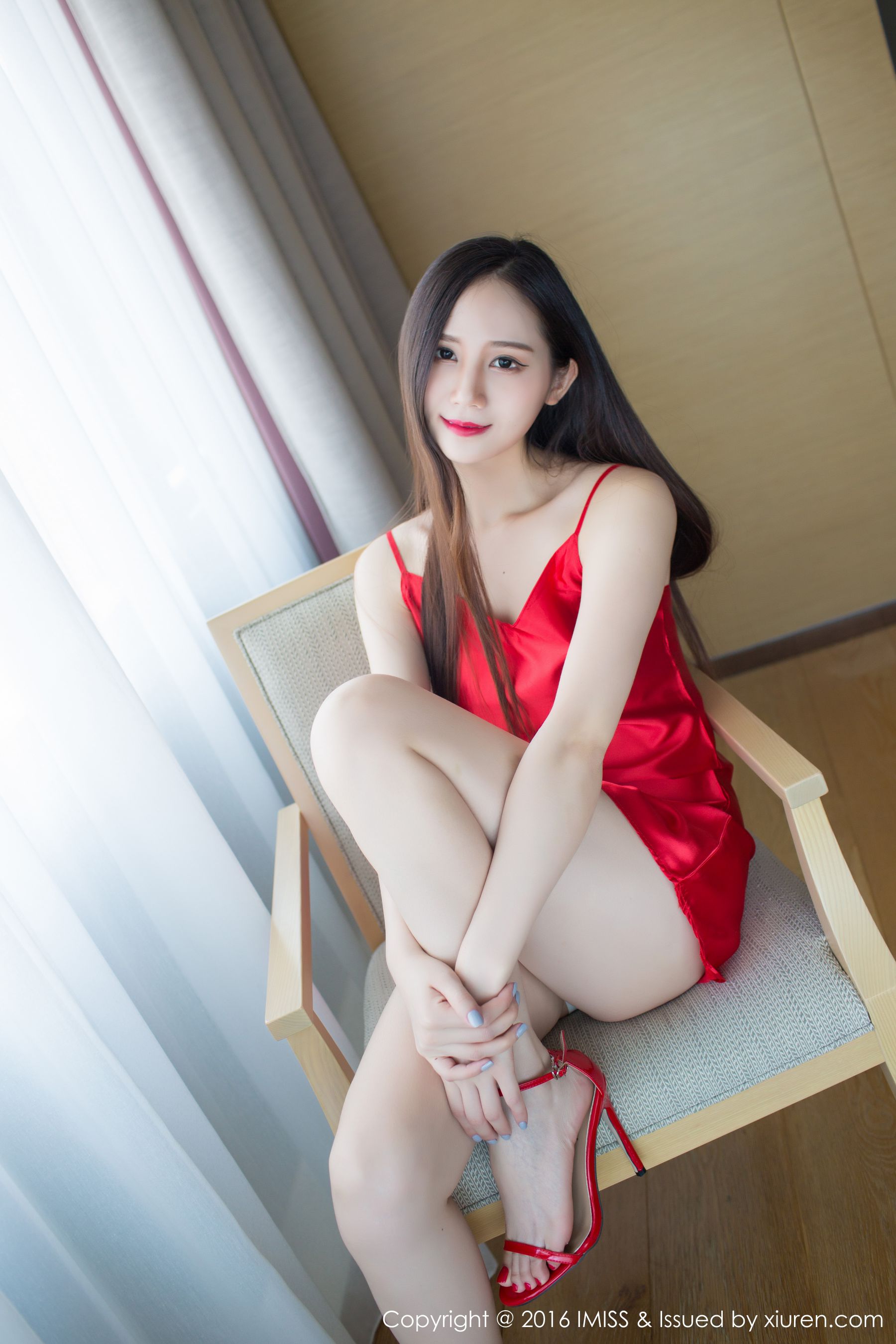 SISY思《红色睡衣和一套粉色内衣》 爱蜜社IMiss Vol.124插图3