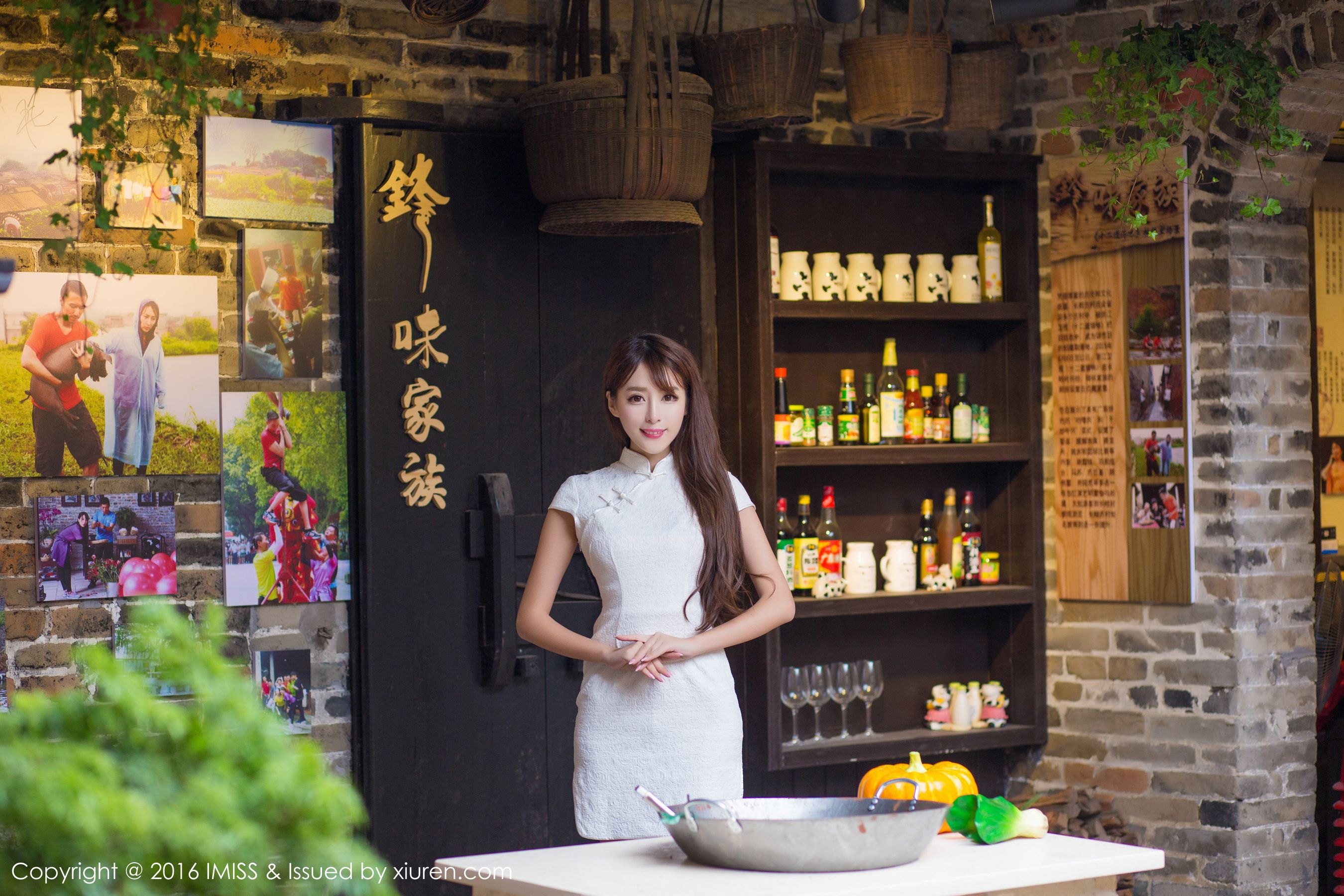 王曼妮、谭小雅《古典旗袍系列》爱蜜社IMiss Vol.070插图9