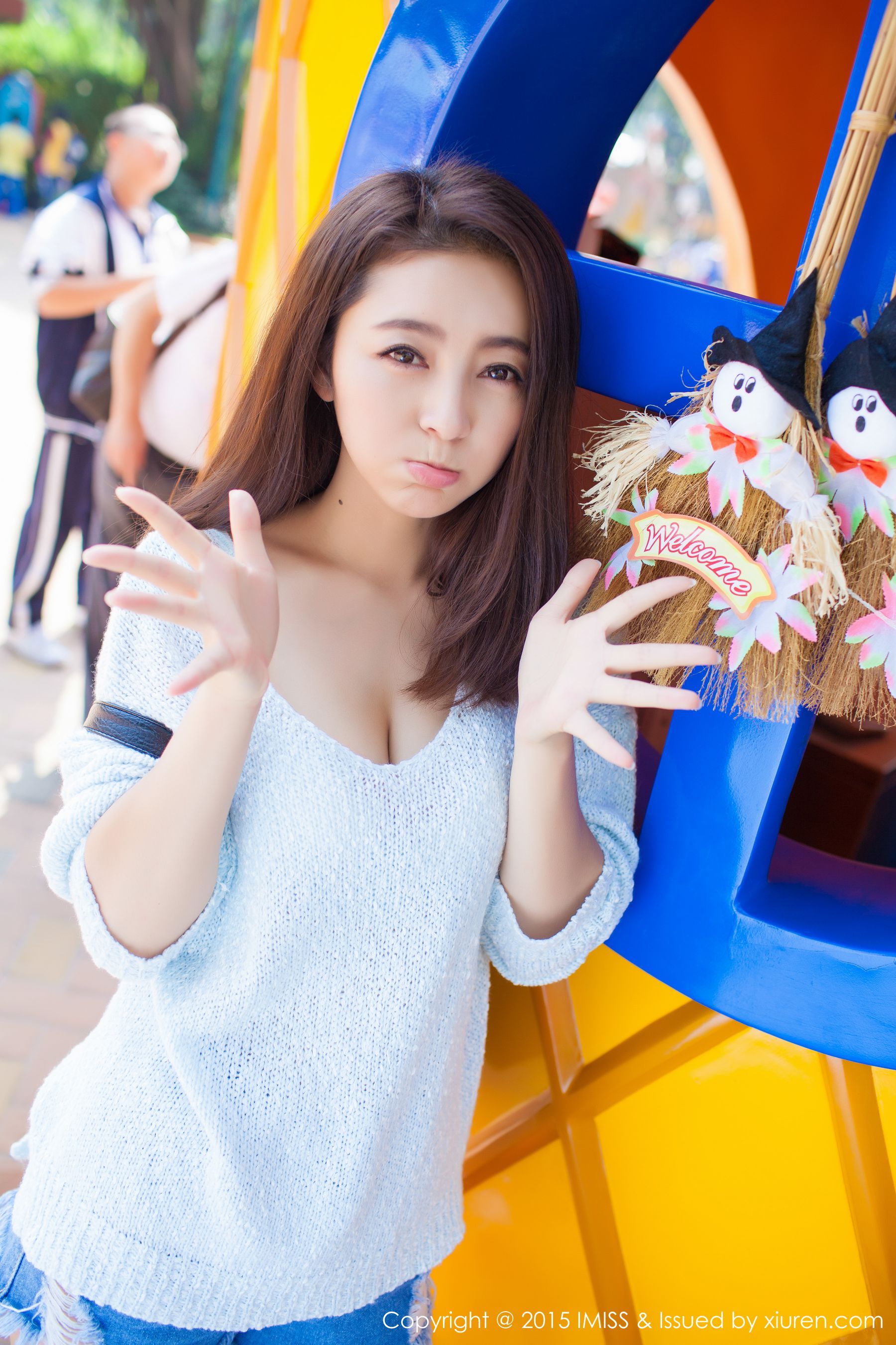 夏茉GIGI《牛仔热裤街拍》 爱蜜社IMiss Vol.049插图6