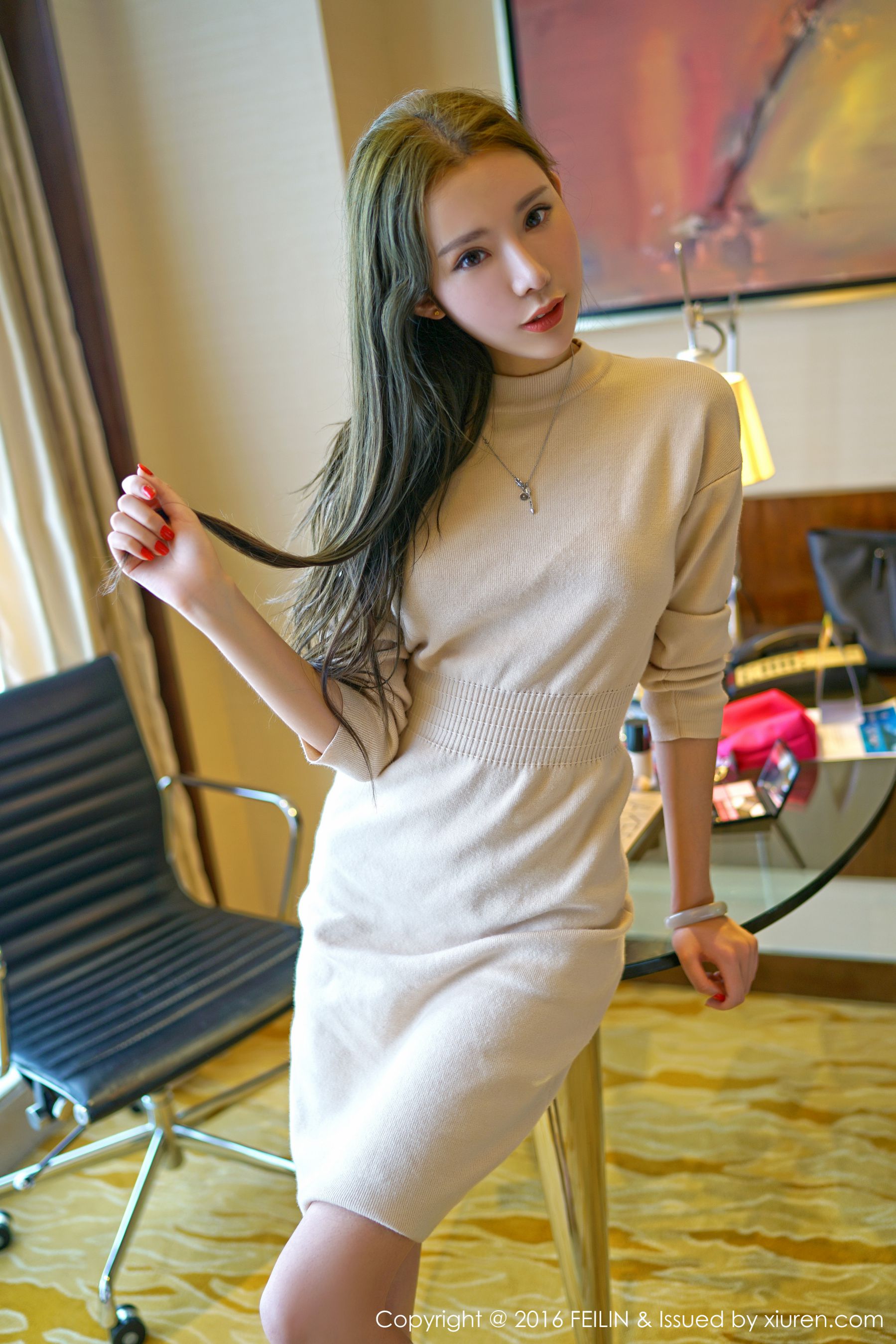 萌琪琪Irene《精致的五官，白皙的皮肤，完美的胸型，修长的美腿》 嗲囡囡 Vol.059插图7