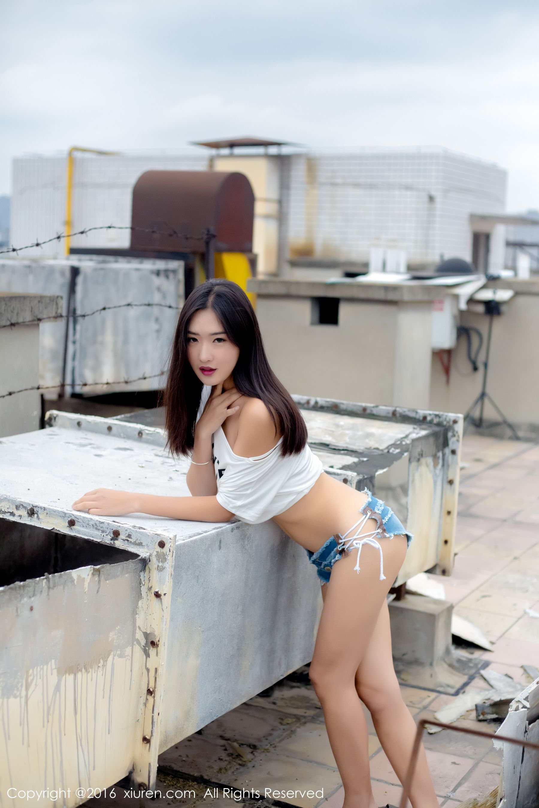 周琰琳LIN《红颜朱唇，宛若青莲出水》 秀人网 No.624插图8
