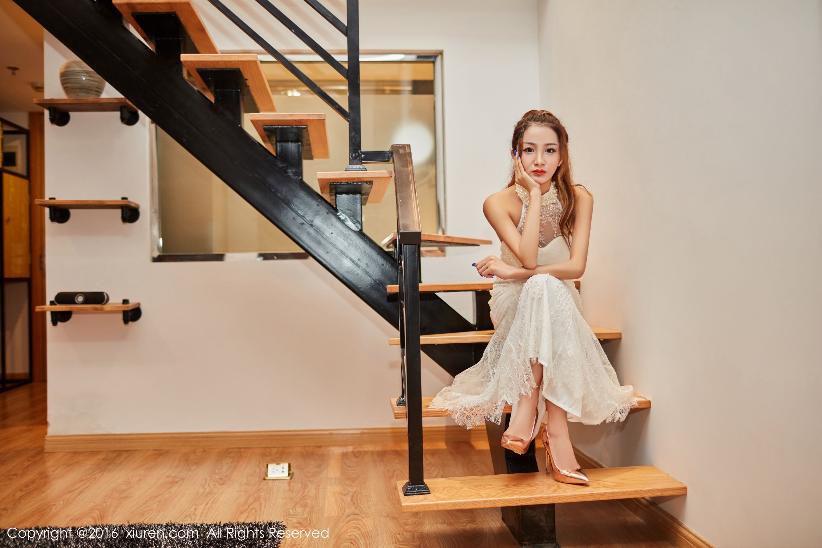 Sugar梁莹《修长的美腿与浑圆的翘臀》 秀人网 No.631插图4