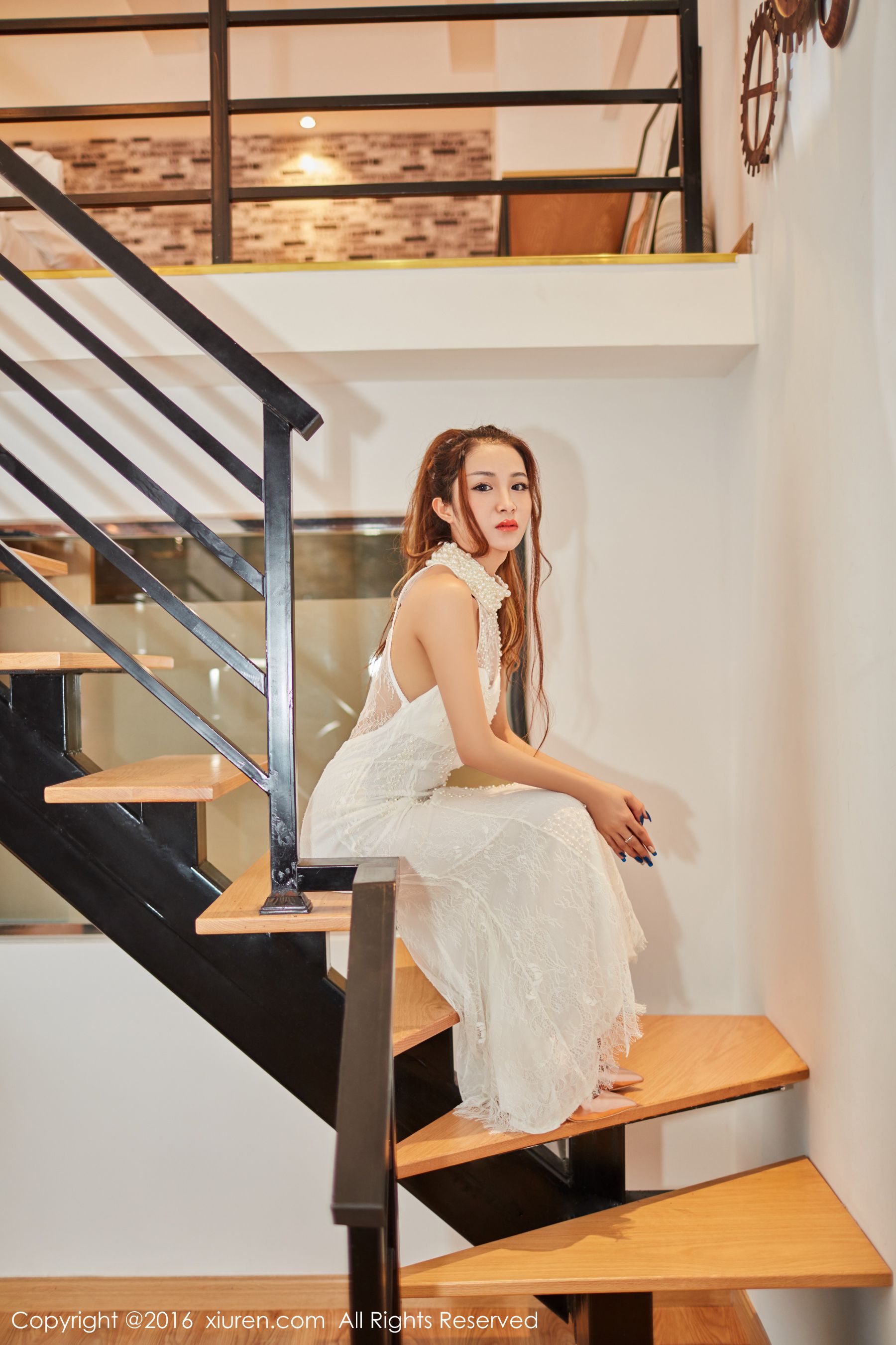 Sugar梁莹《修长的美腿与浑圆的翘臀》 秀人网 No.631插图2