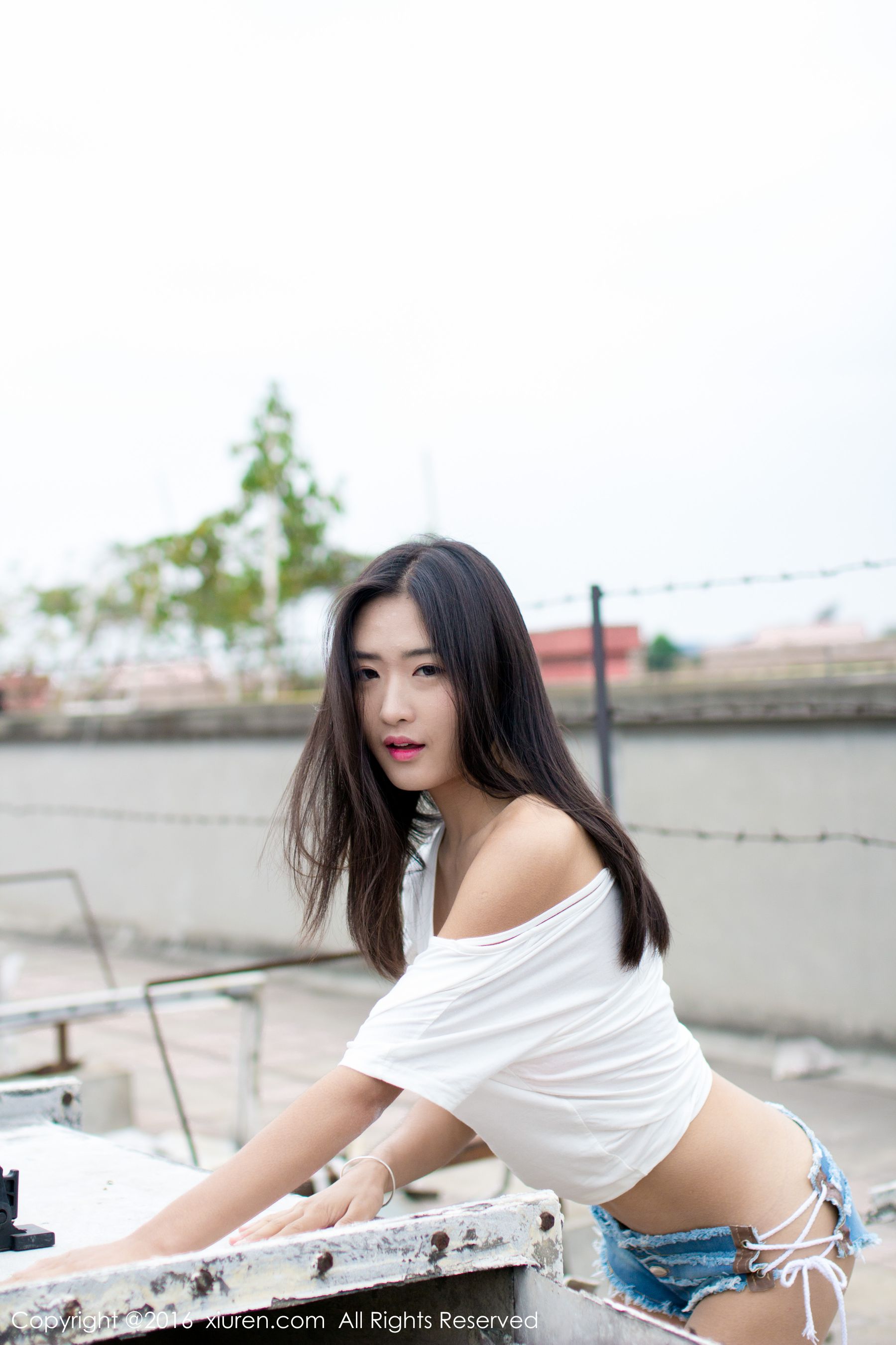 周琰琳LIN《红颜朱唇，宛若青莲出水》 秀人网 No.624插图4