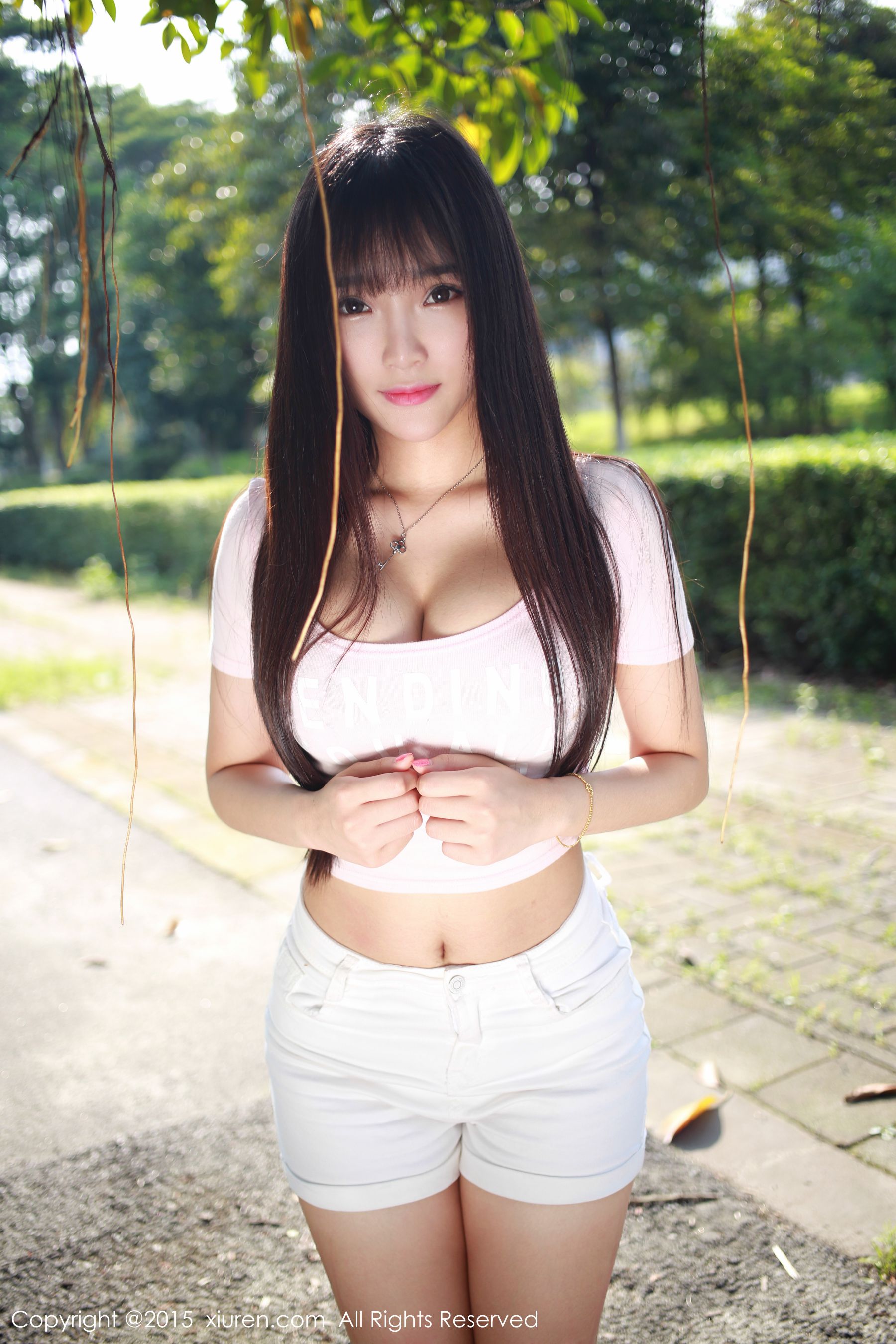 夏瑶baby《清新热裤妹子外拍》 秀人网 No.345插图8