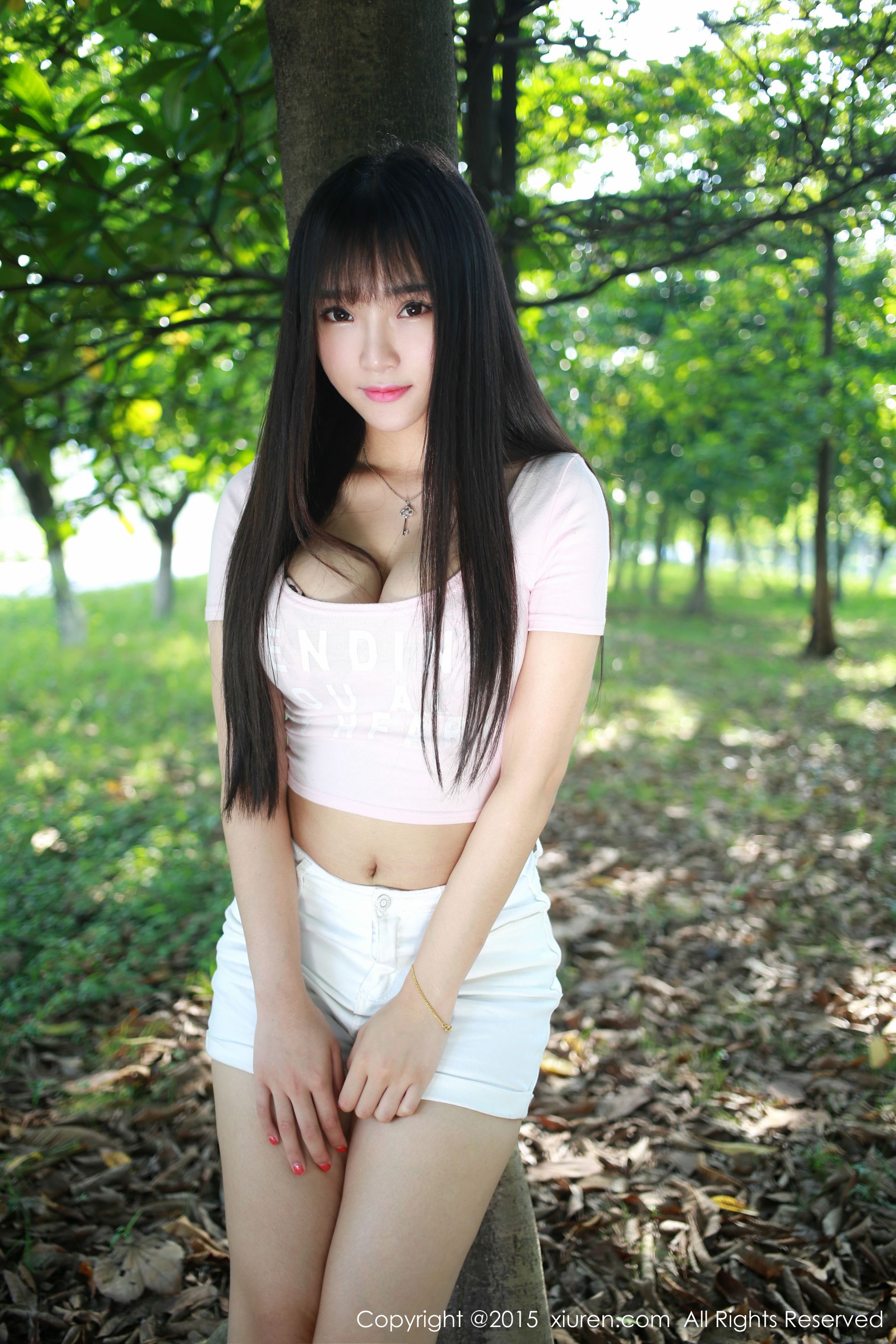 夏瑶baby《清新热裤妹子外拍》 秀人网 No.345插图1