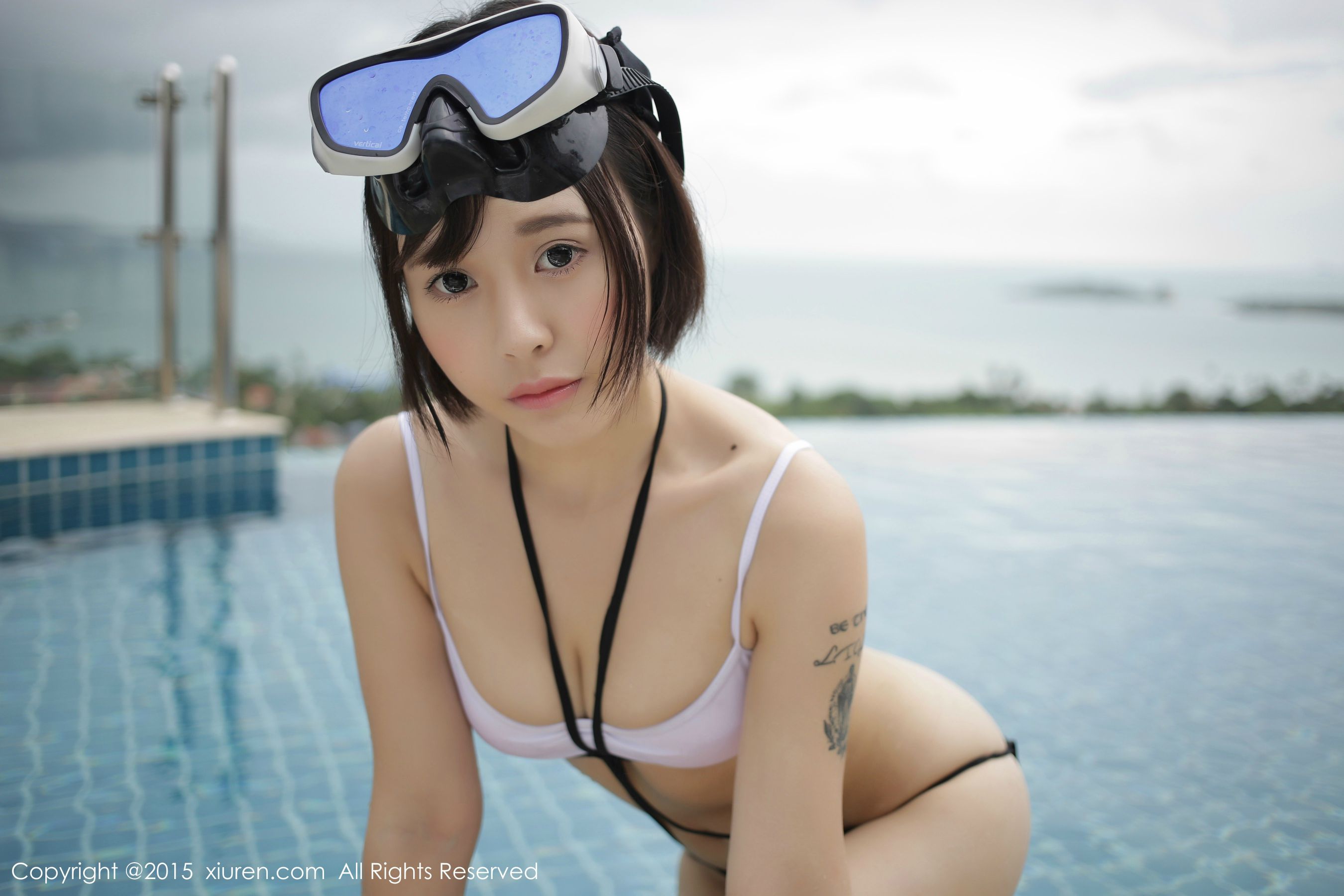 Evelyn艾莉《苏梅旅拍》2套比基尼 秀人网 No.434插图1