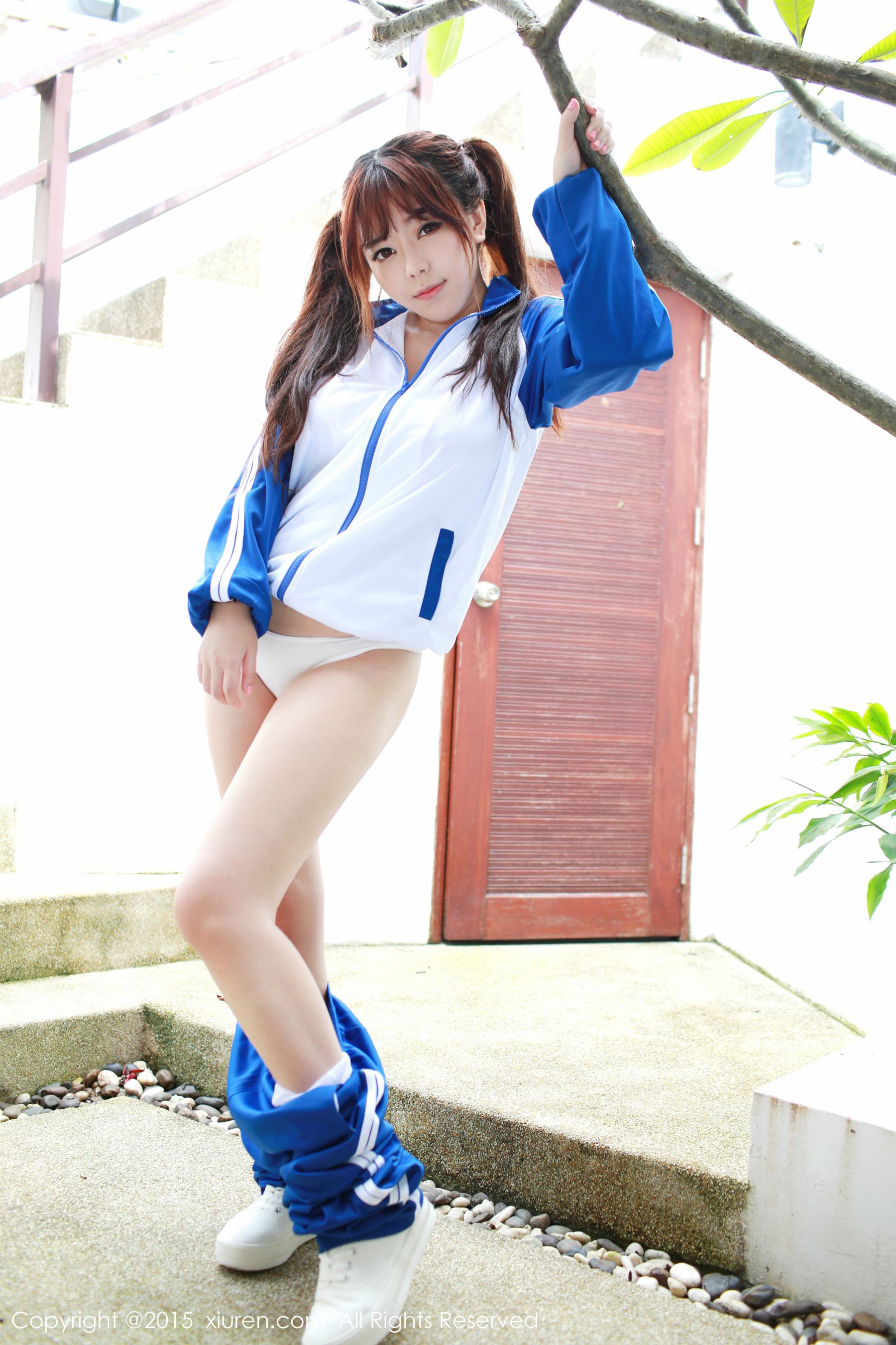 刘飞儿Faye《校服诱惑+比基尼》 秀人网 No.430插图6