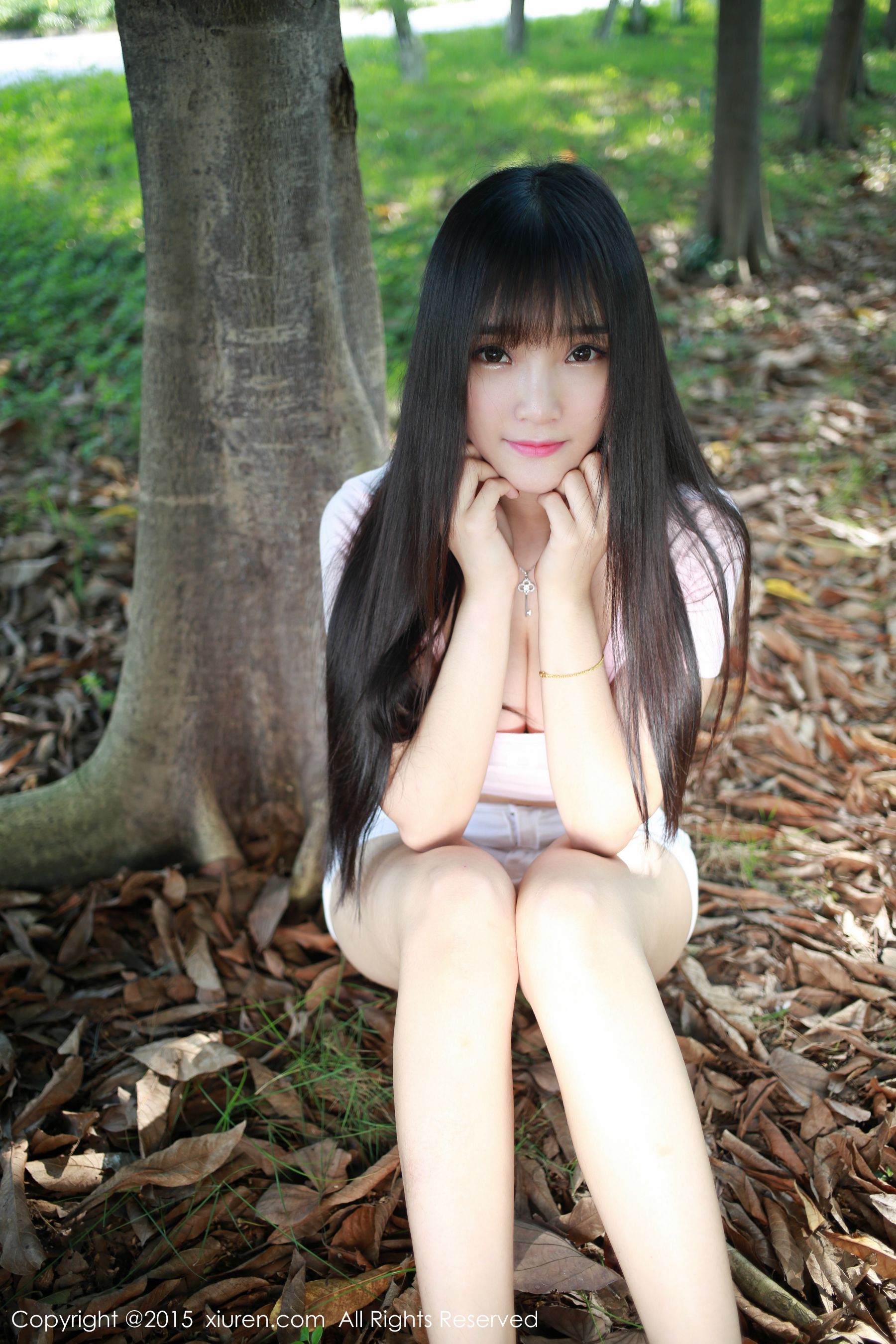 夏瑶baby《清新热裤妹子外拍》 秀人网 No.345插图2