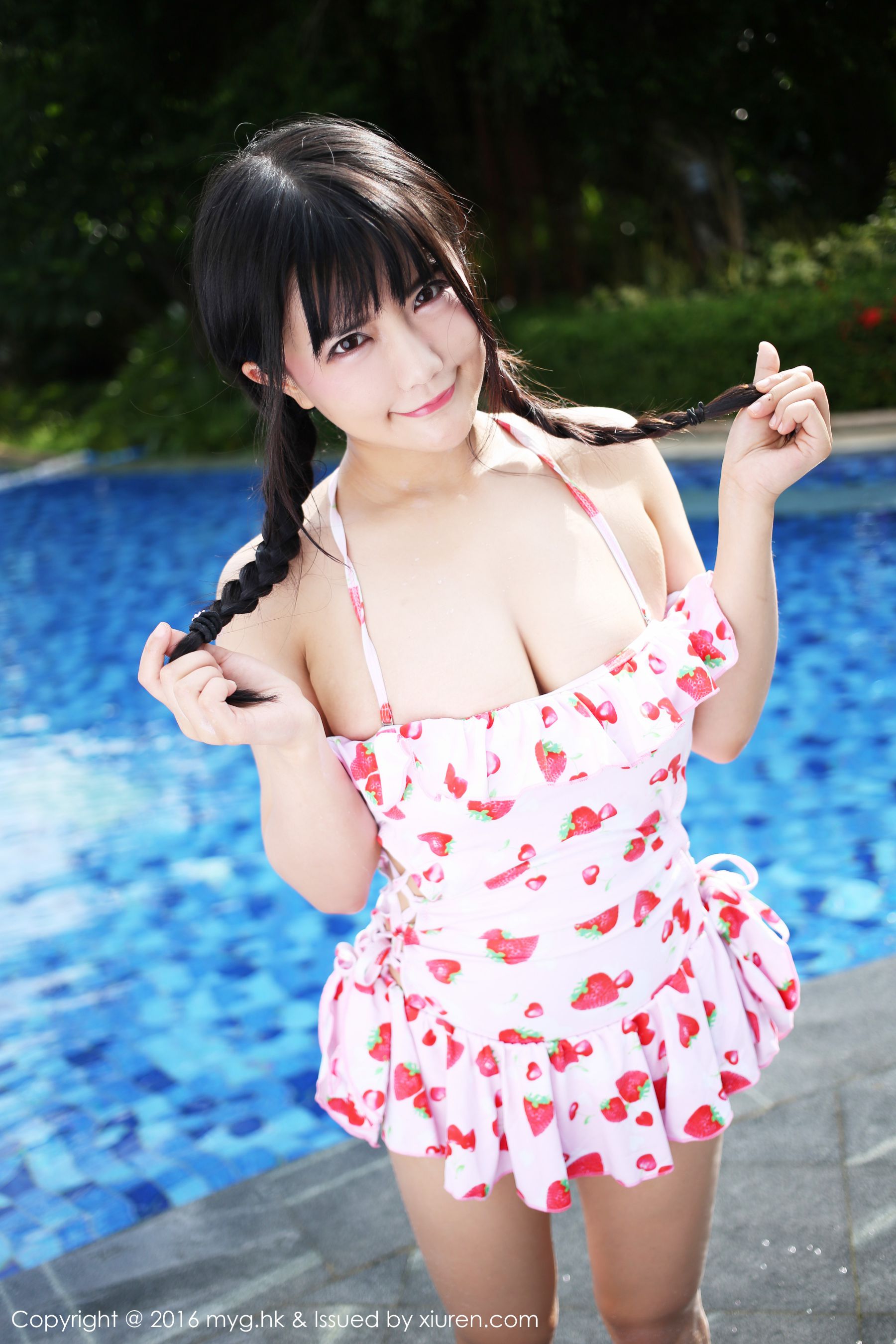 崔乖艺《成都巨乳新人妹子》 美媛馆 Vol.230