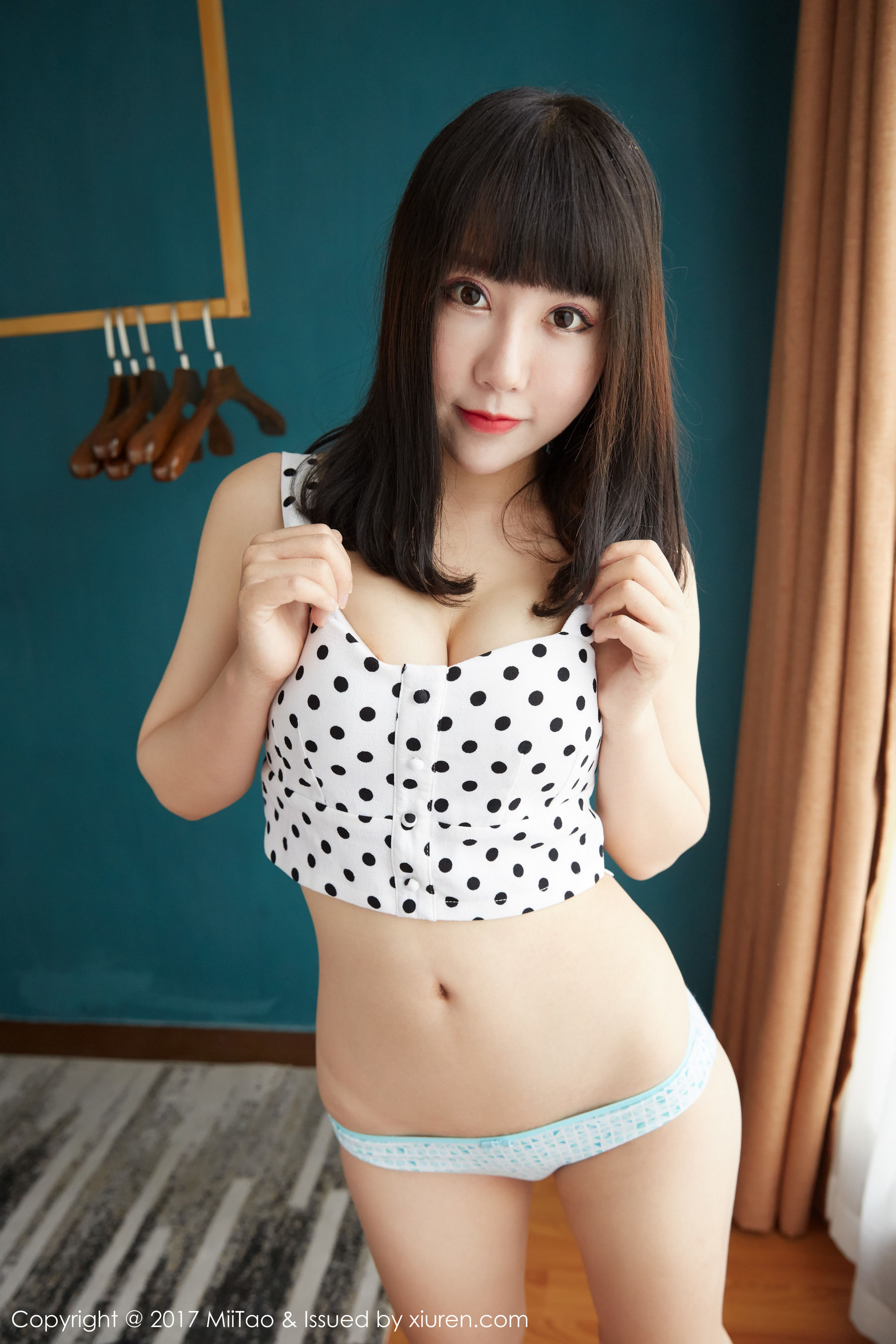 雪碧(夏笑笑)《甜美可爱的妹子，蜜桃美臀》 蜜桃社 VOL.068插图9