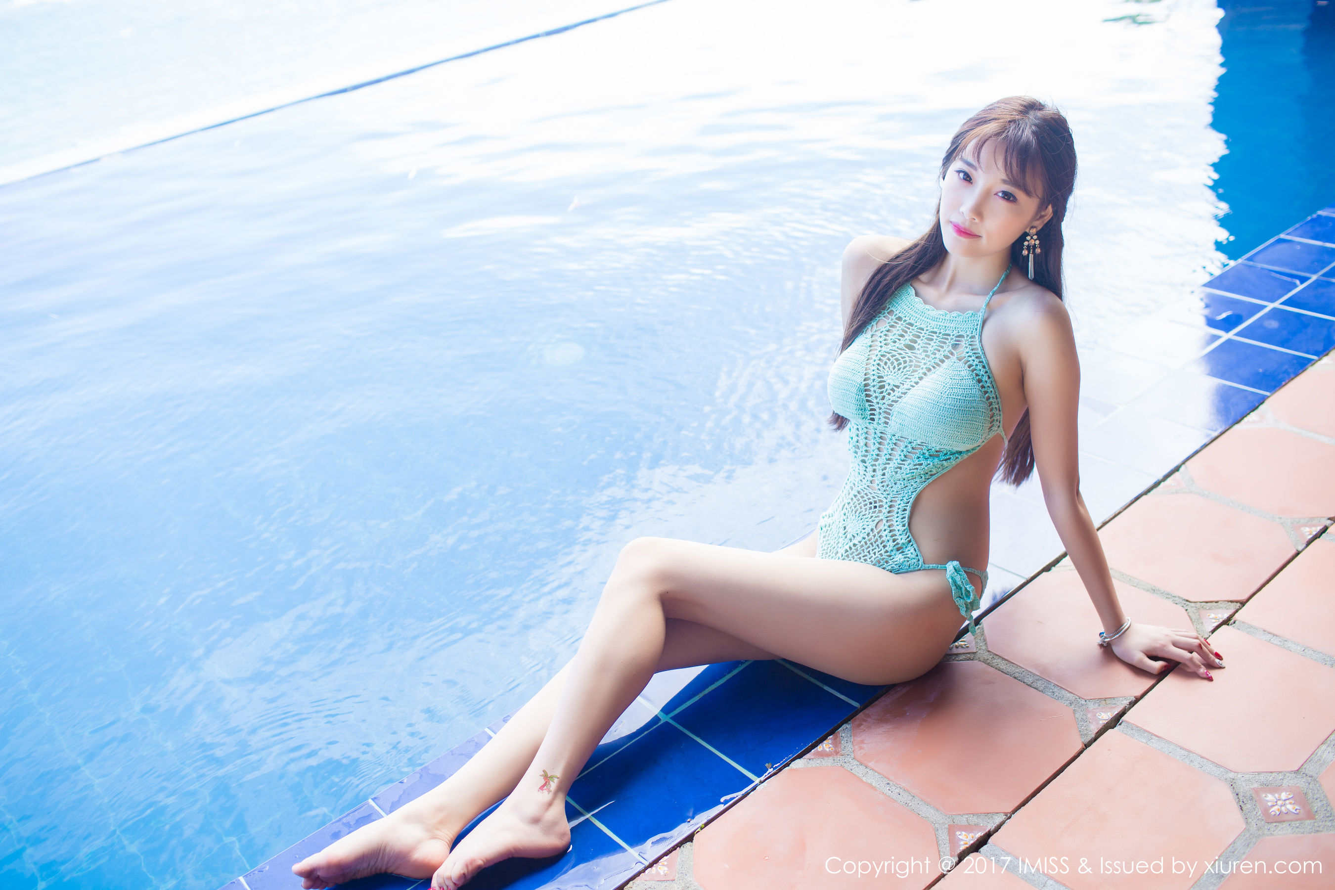 sugar小甜心CC《针织比基尼+黑丝美腿》 爱蜜社 Vol.147