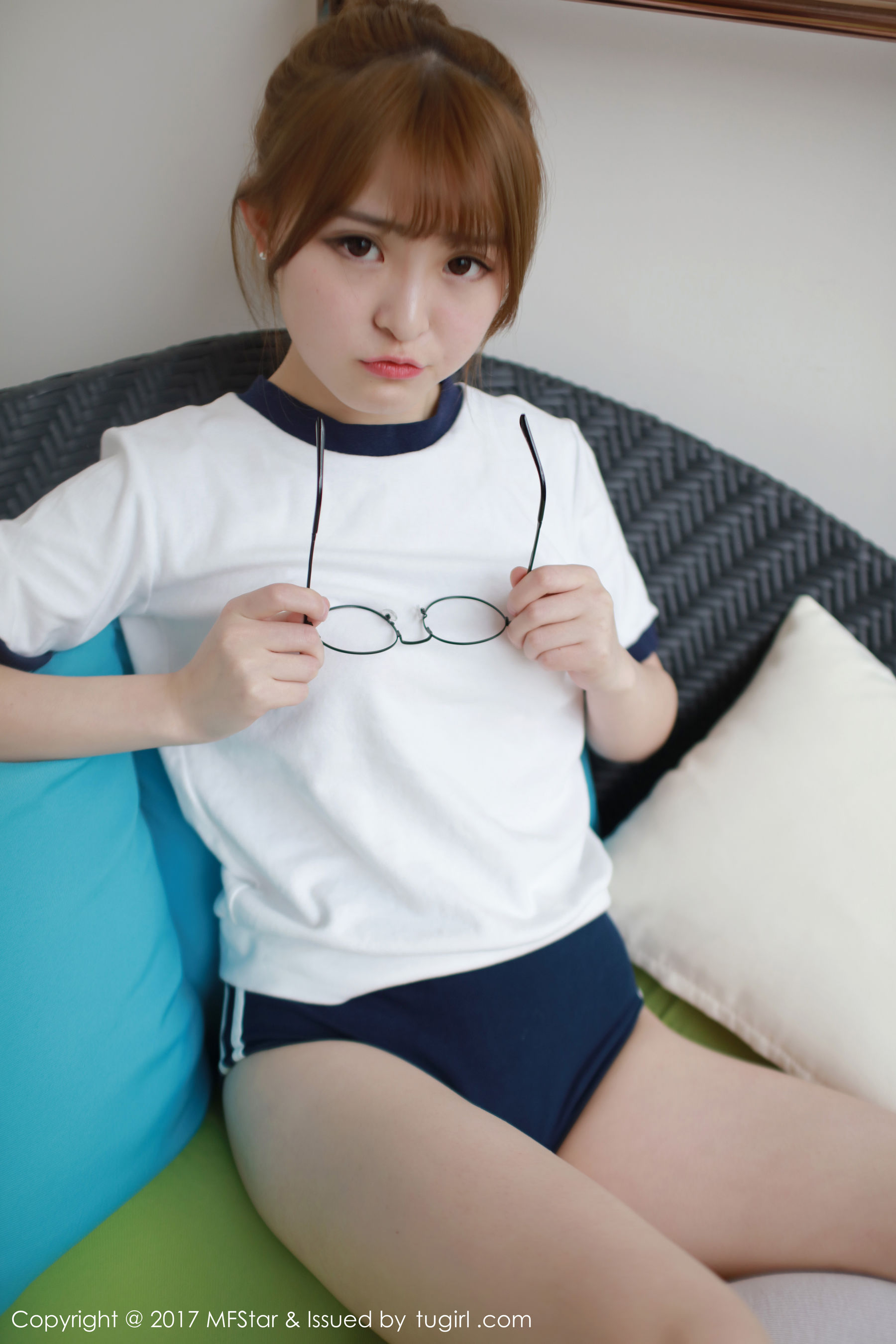 伊小七MoMo《运动服装扮+眼镜OL》 模范学院 Vol.090插图7