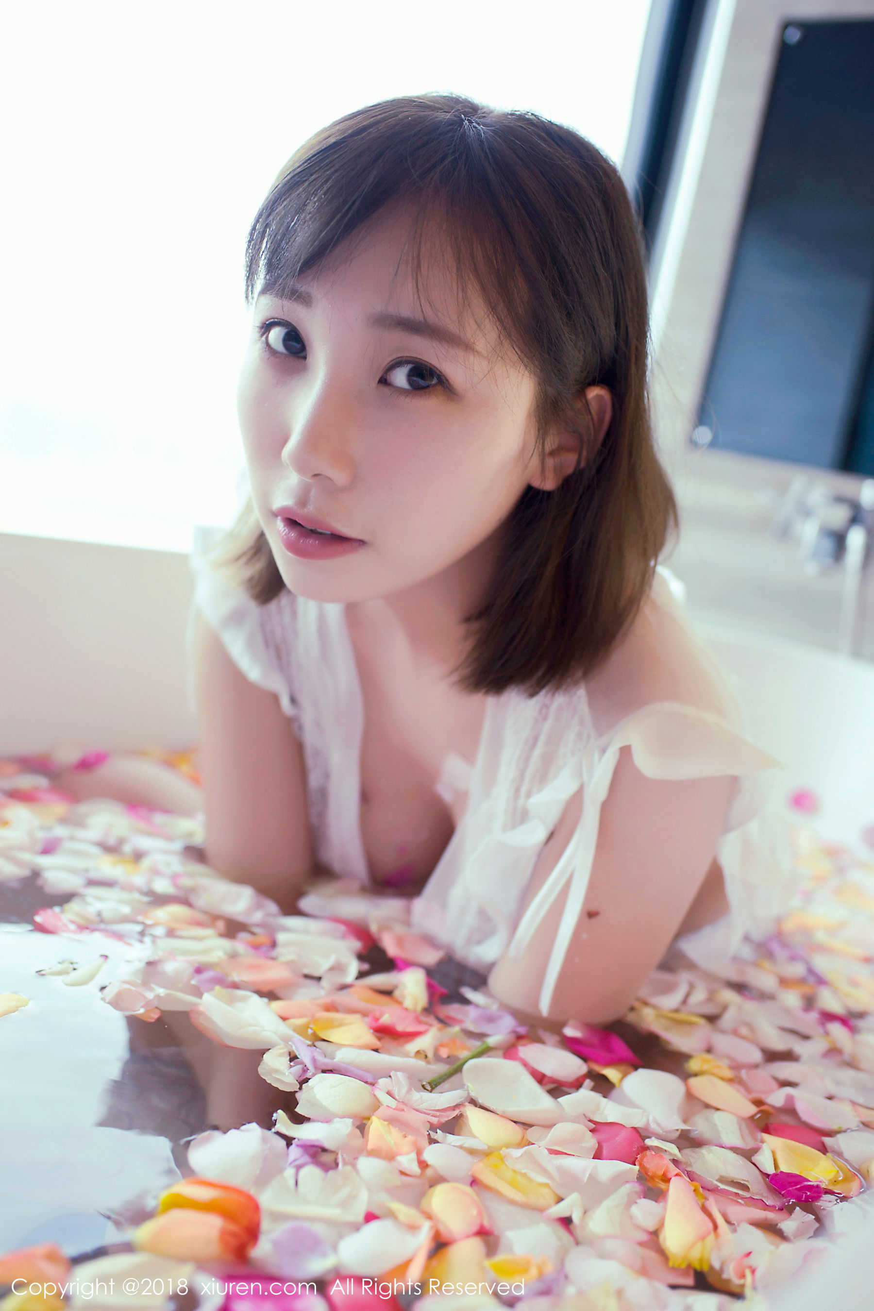 枝恩《短发百变大美女》 秀人网XIUREN No.981插图8