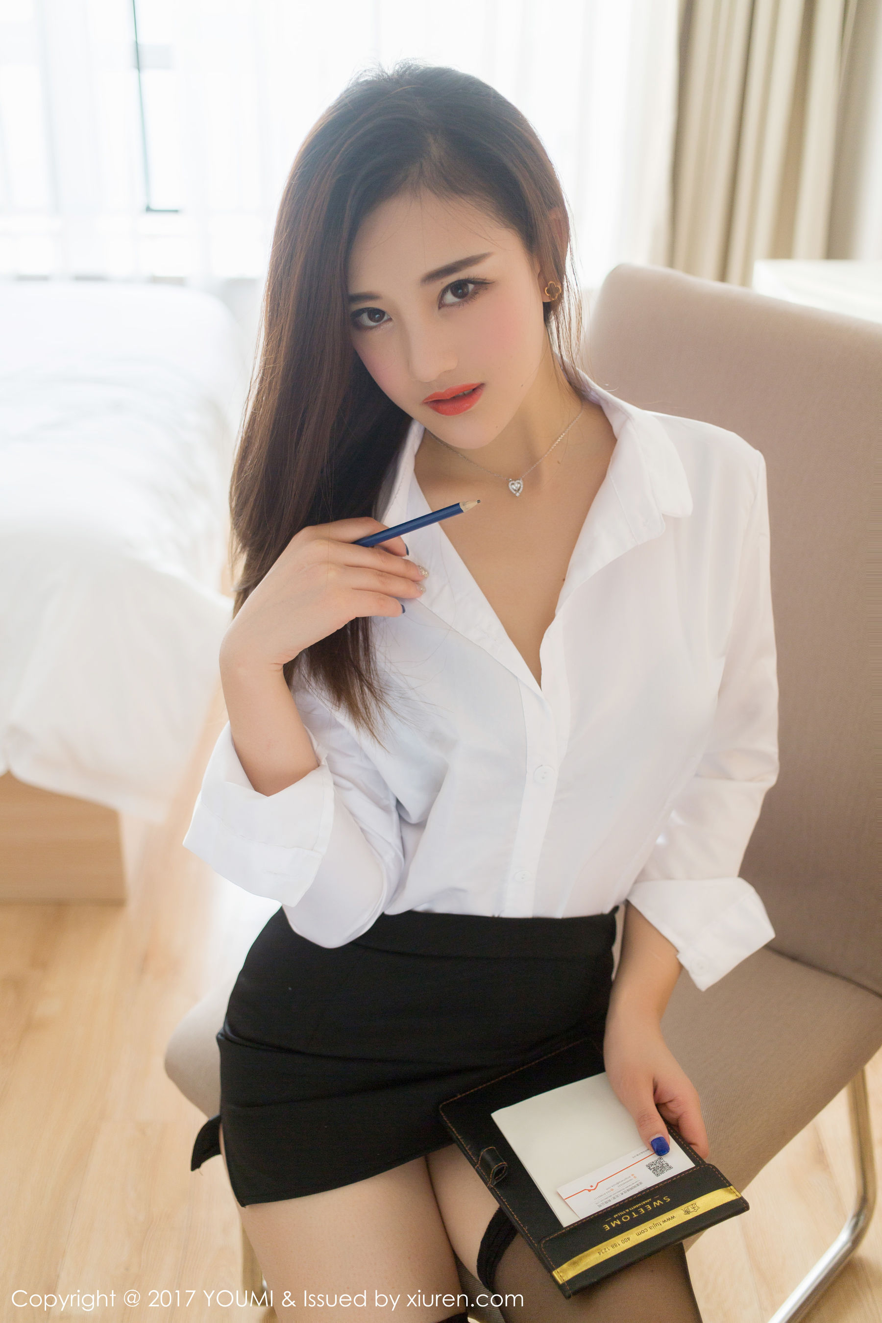 娜娜TINA《黑丝OL诱惑+学生装》 尤蜜荟 VOL.087插图3