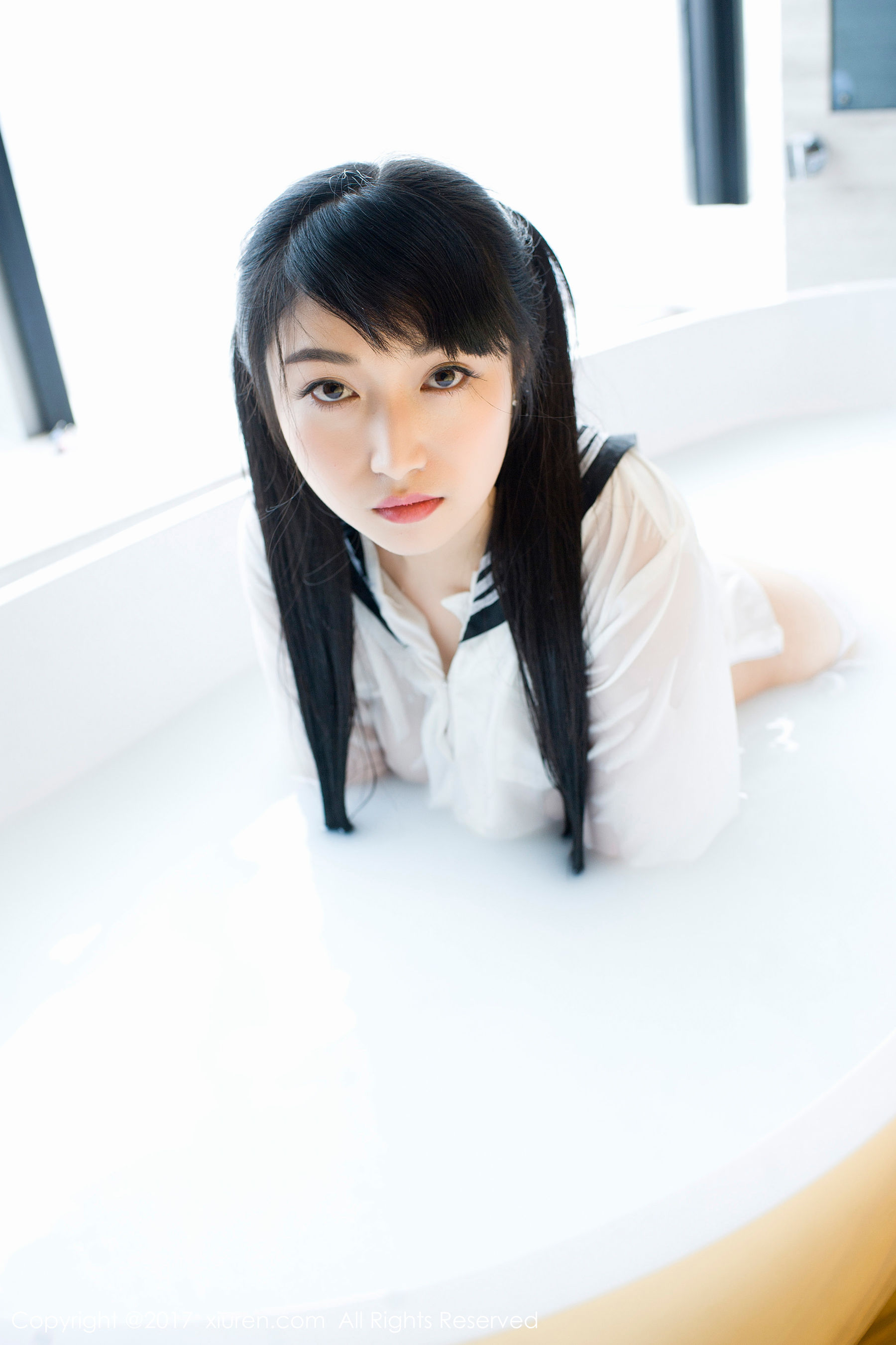 盼盼龙女sunny《牛奶浴学生装+透明学生装+黑色乳贴》 秀人 NO.853