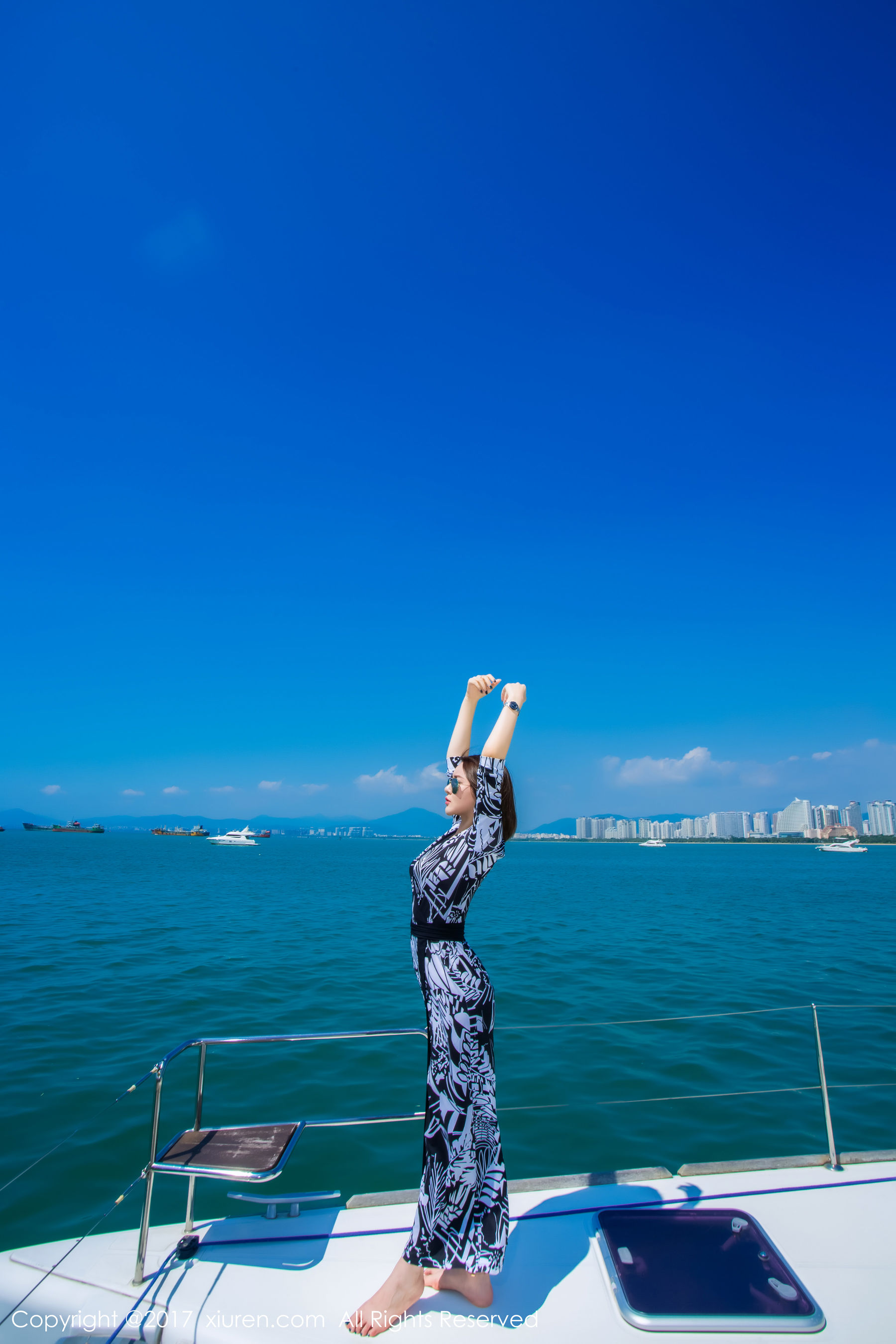 模特女神廿十《海南三亚》 秀人 NO.858插图1