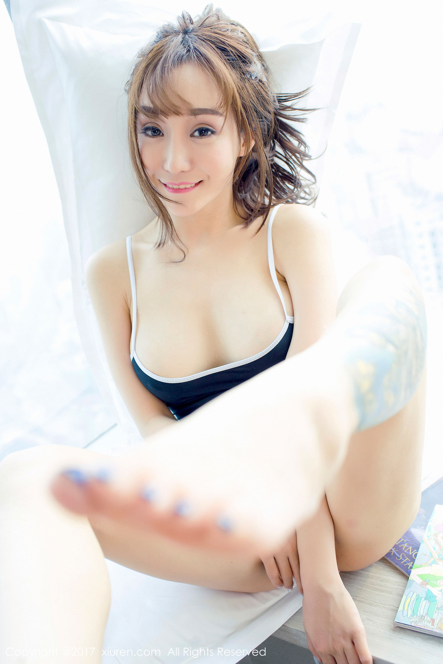 顾灿《这个合集只玩腿》 秀人XIUREN NO.821插图2