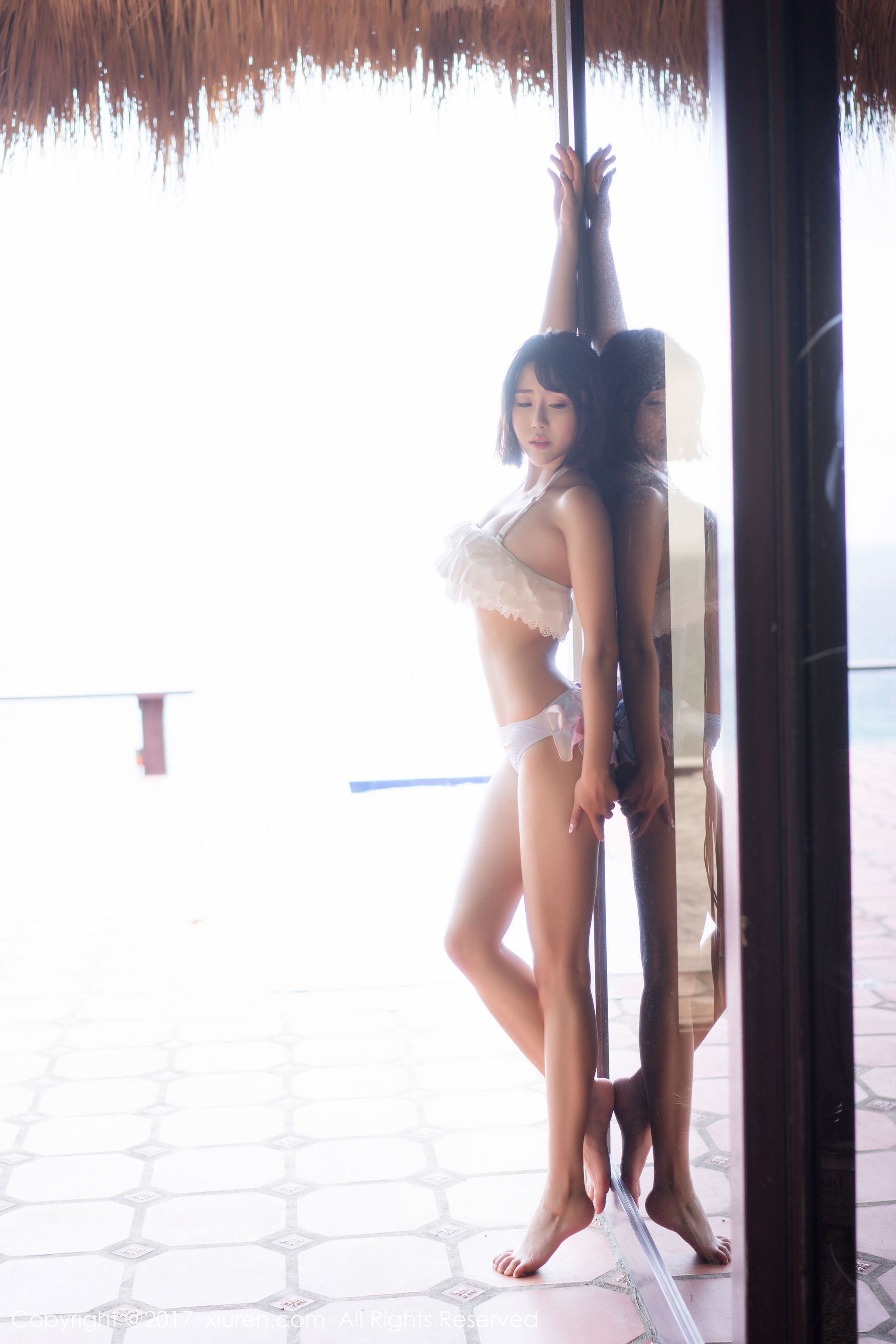 兜豆靓Youlina《室外清新，室内性感特写》 秀人XIUREN NO.814