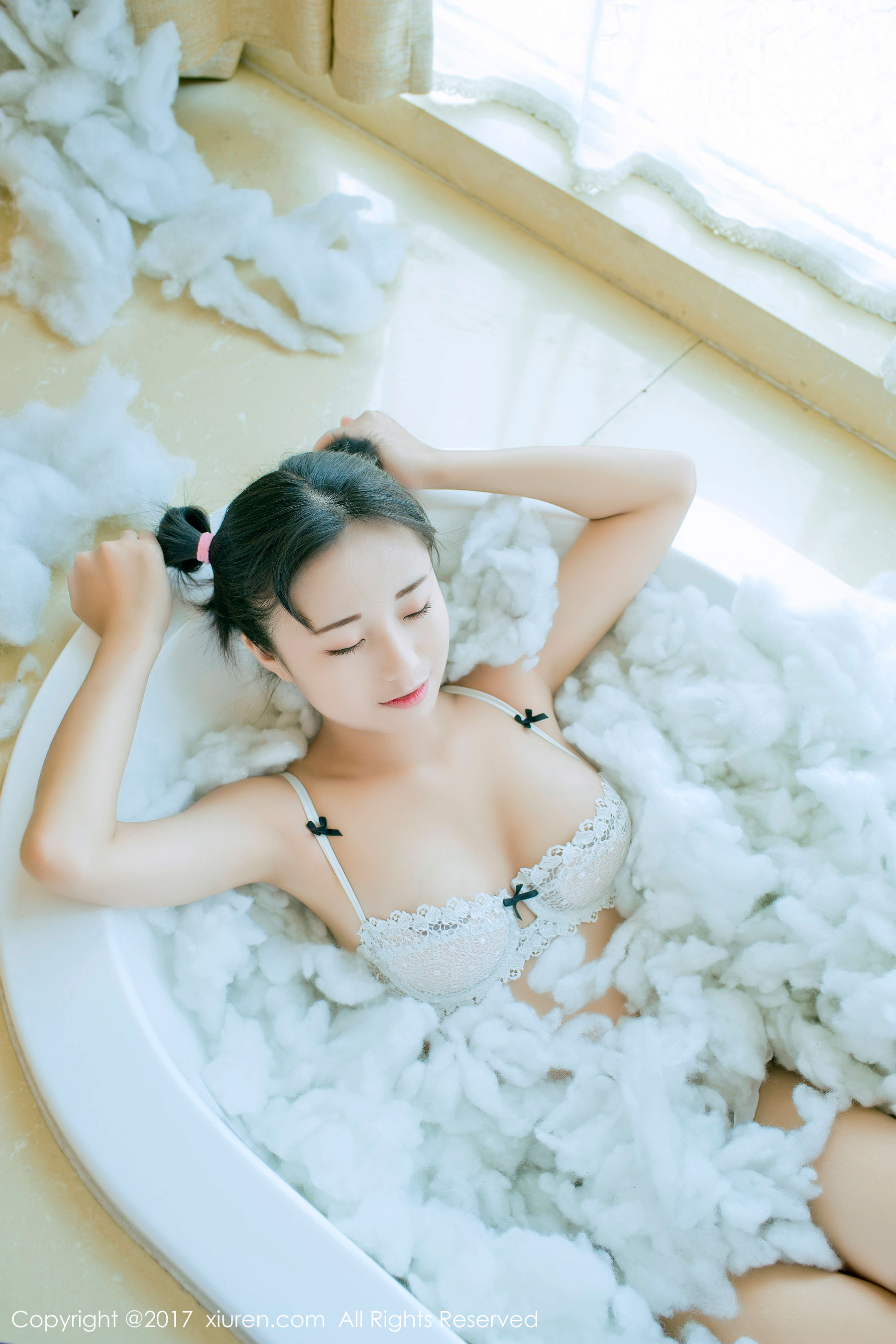 仓井优香《白色蕾丝吊带系列+连体日系高中体操服》 秀人XIUREN NO.805插图2