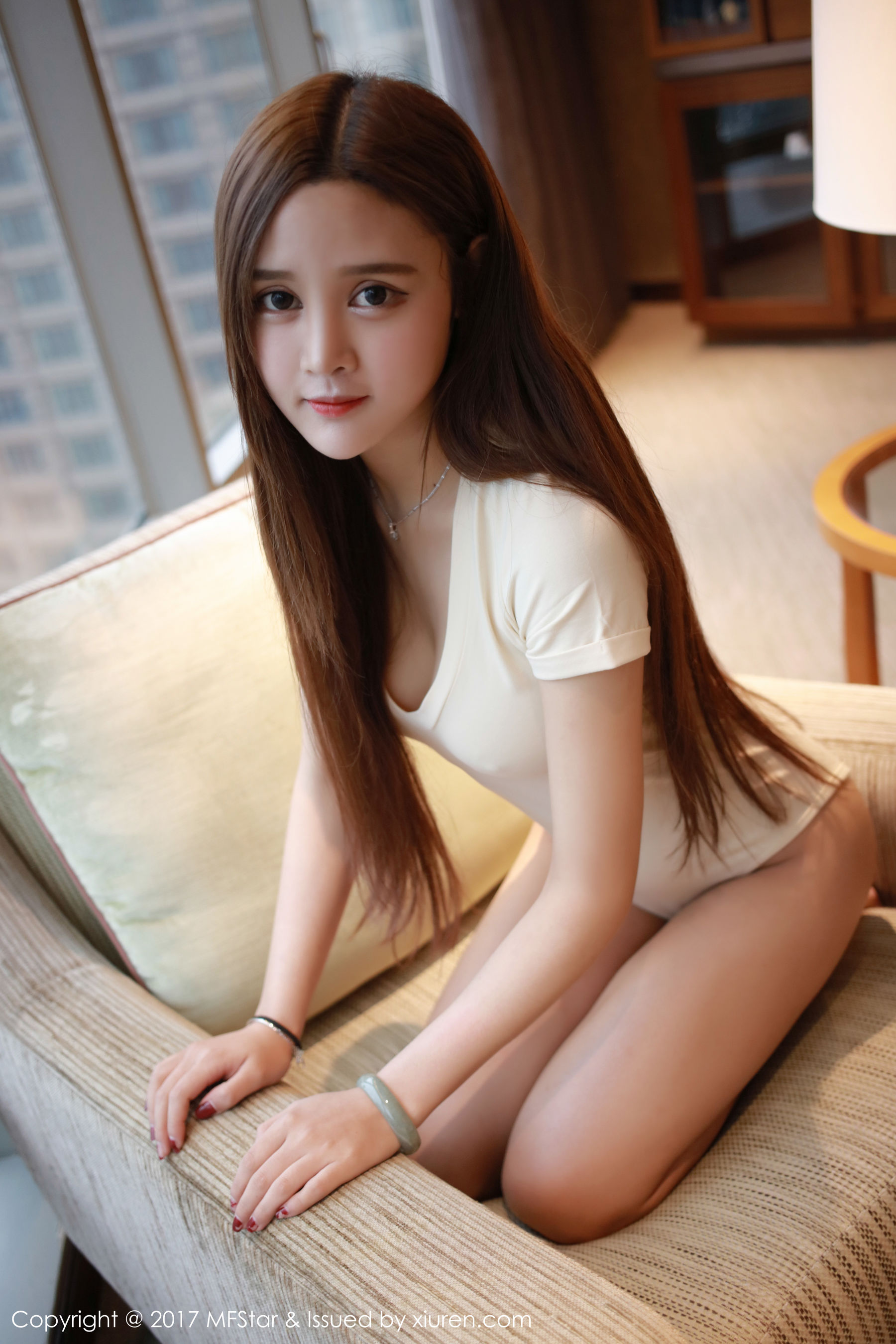 姗姗《性感连体装+白衬衫》 模范学院 Vol.108