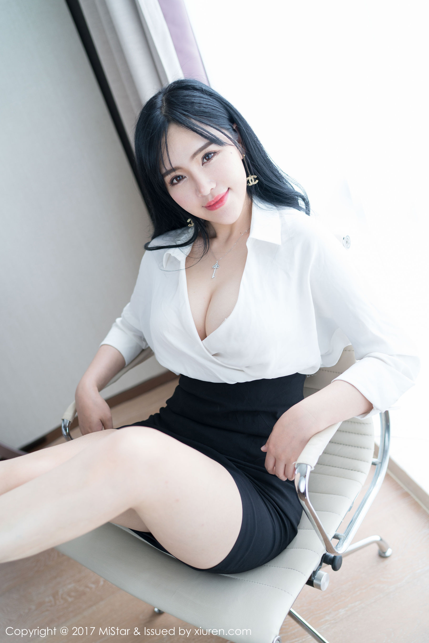 刘钰儿《性感OL秘书系列》 魅妍社 VOL.172插图9