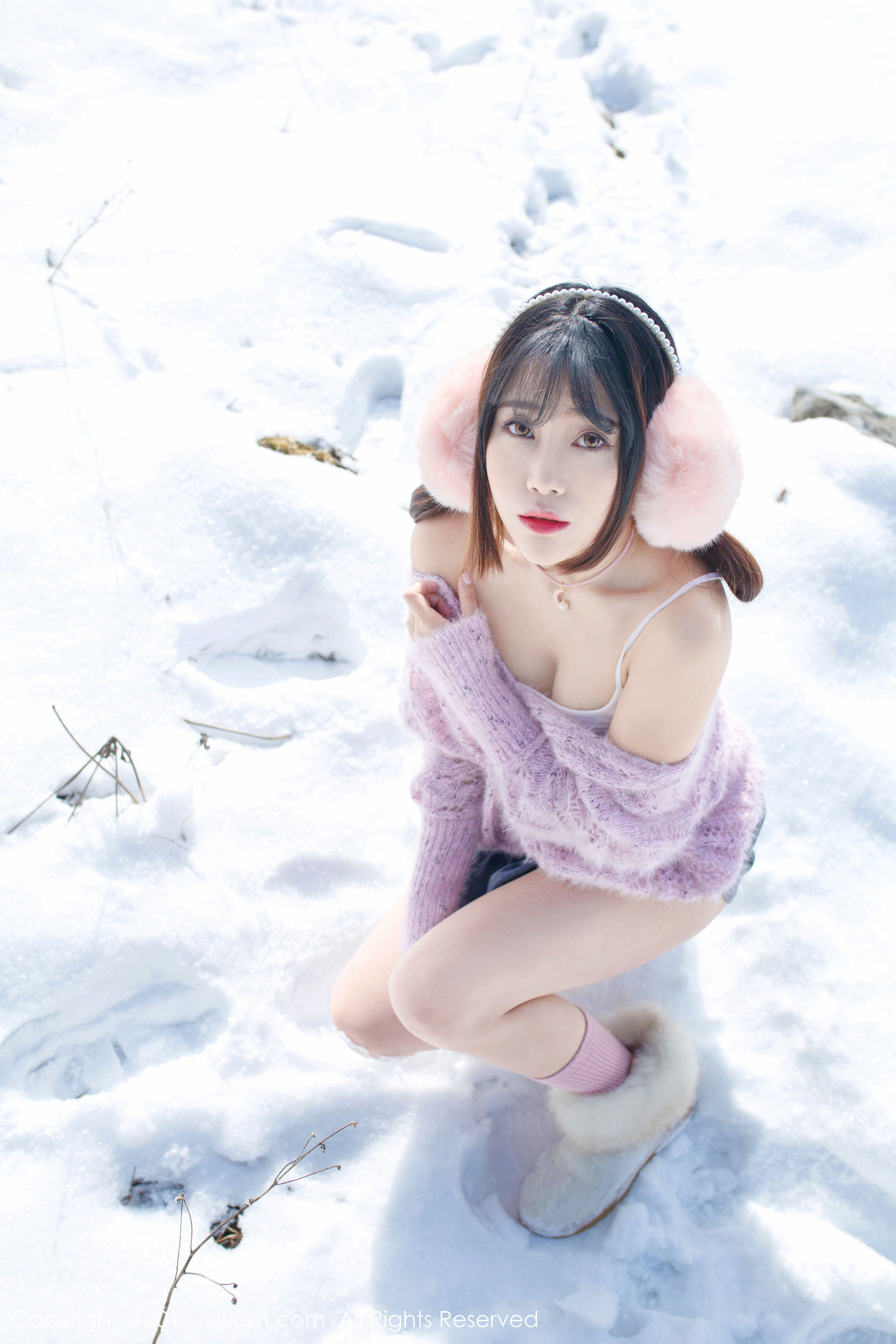 兜豆靓Youlina《冬天雪地人体摄影》 秀人网XIUREN No.720插图1