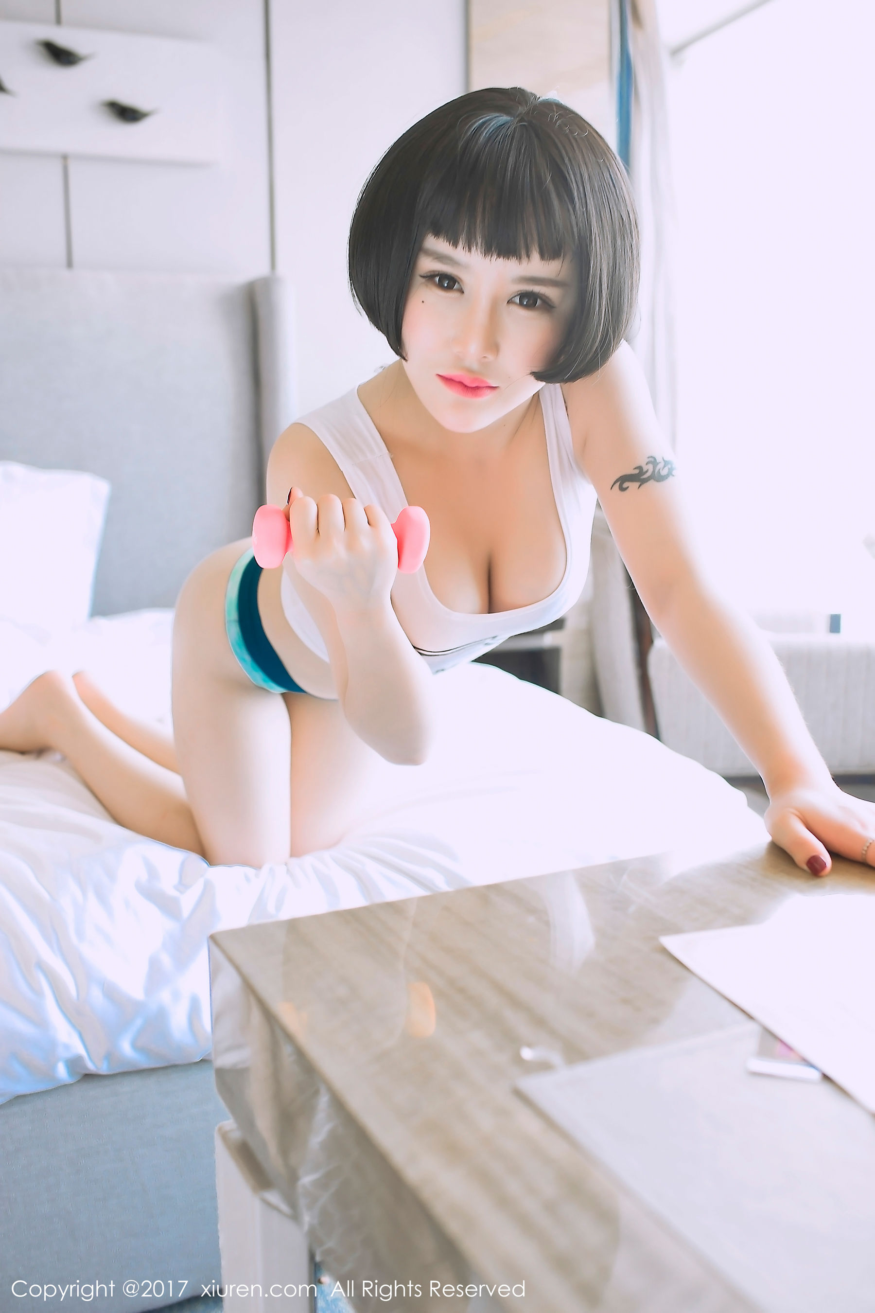 浑圆粉嫩新晋妹子@佑熙 秀人网XIUREN No.794插图1