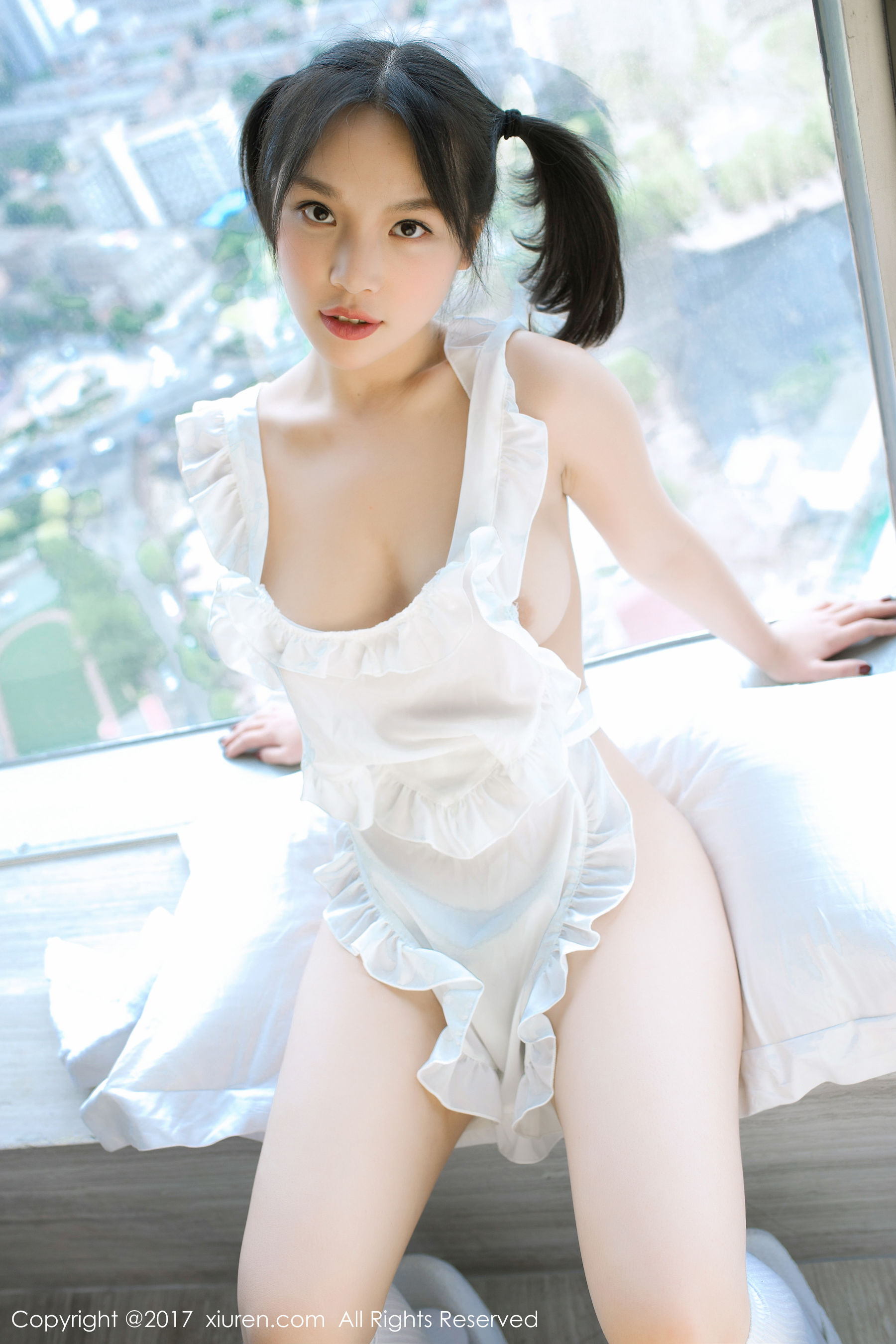 小纯子《日系童颜巨乳小美女》 秀人网XIUREN No.741插图2