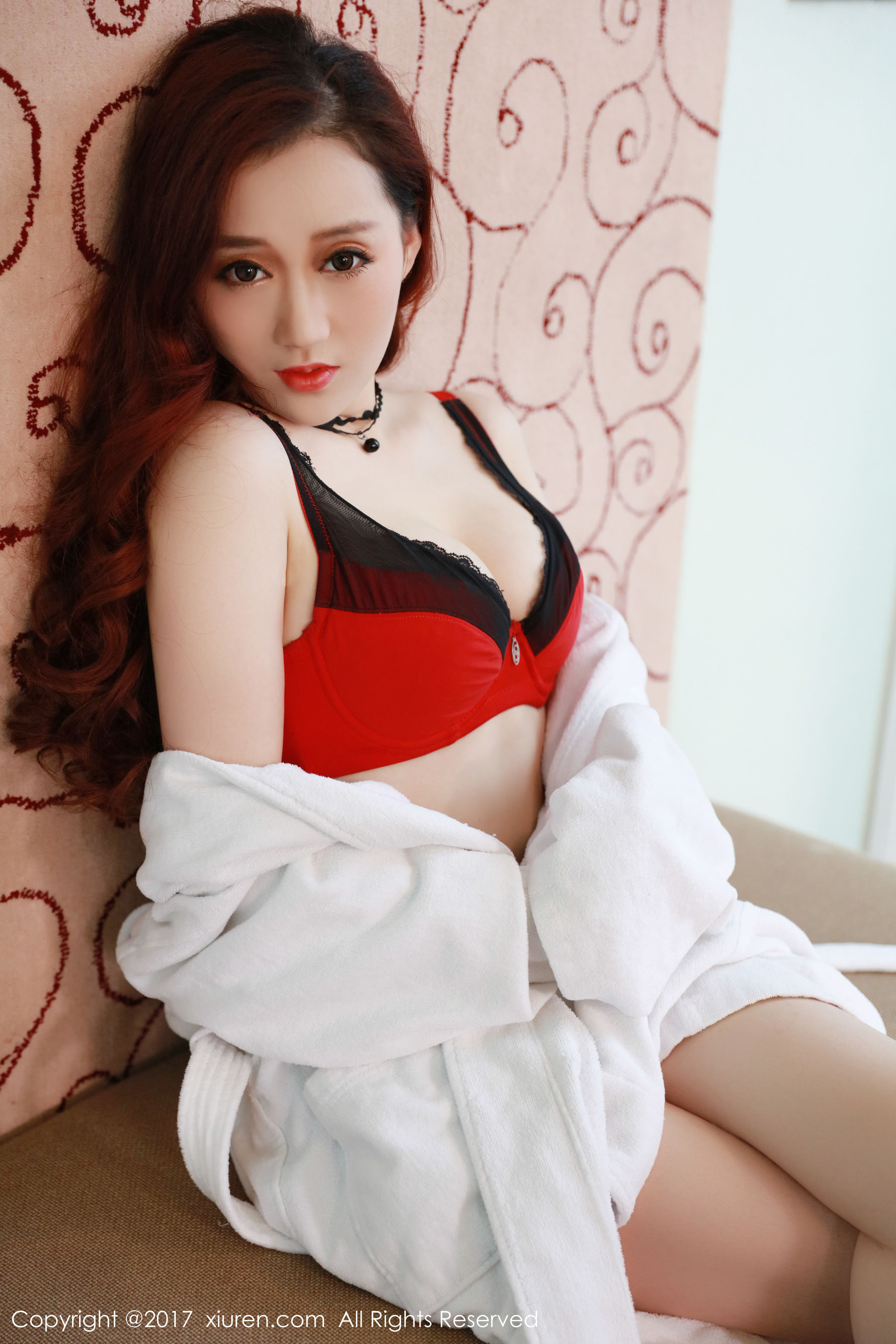 叶梦轩《性感蕾丝、野性豹纹》 秀人网XIUREN No.681插图4
