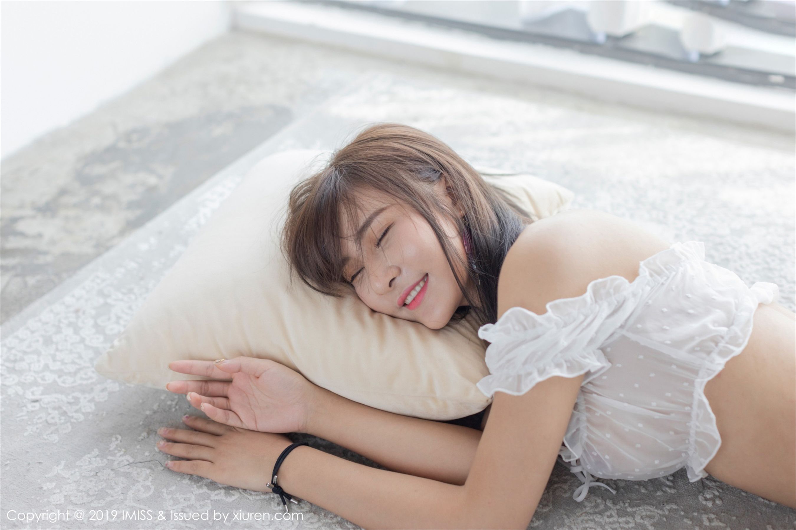 爱蜜社IMiss Vol.339 SOLO-尹菲插图7