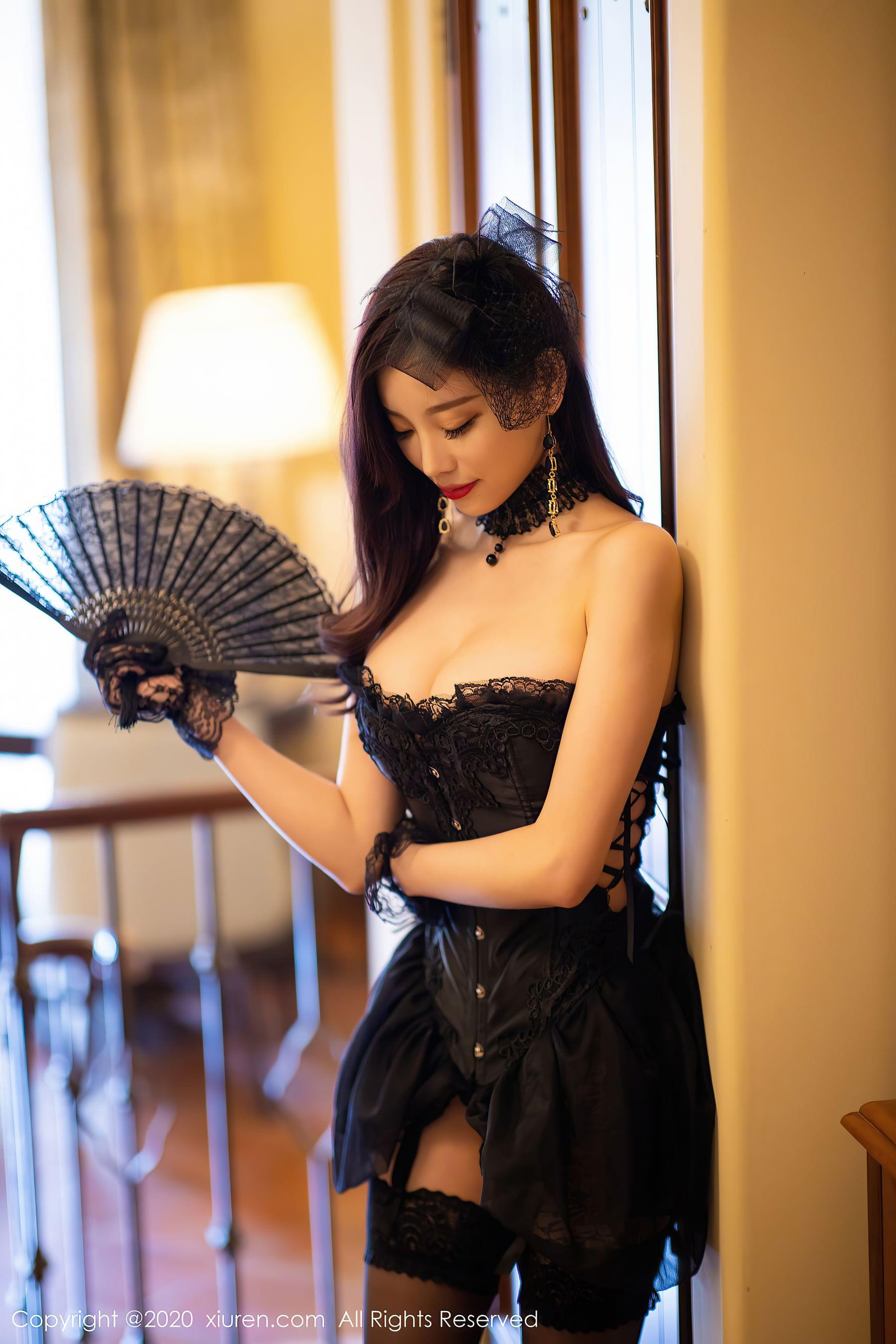 秀人XIUREN No.2400 杨晨晨sugar插图2