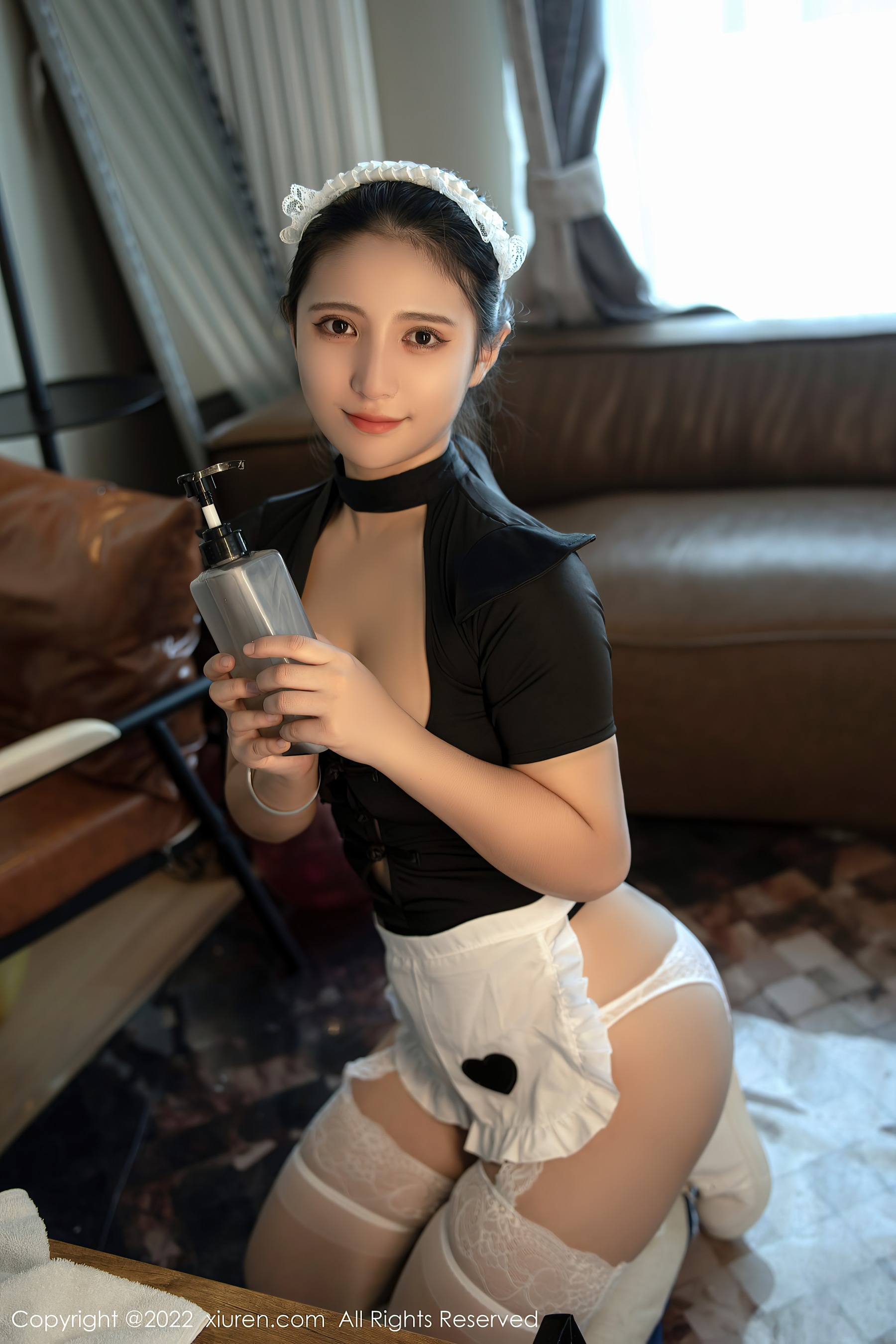秀人网 No.4554 久久Aimee 女仆装插图6