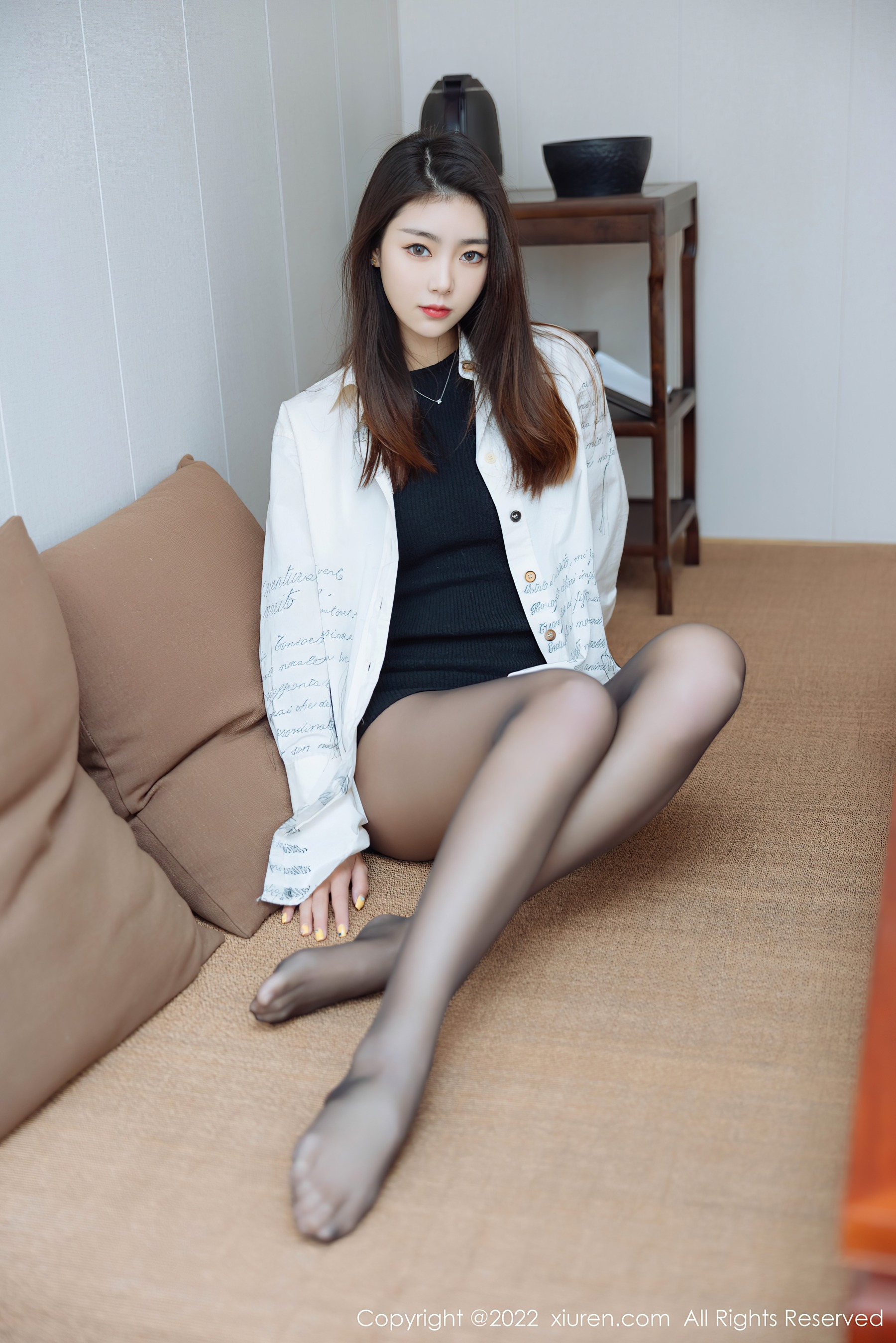 秀人网 No.4832 可樂Vicky 黑丝美腿插图7