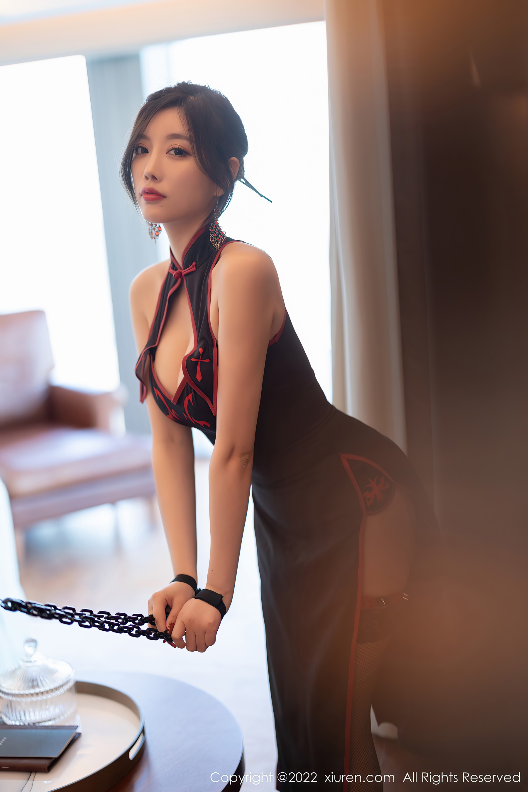 秀人网 No.4587 杨晨晨Yome 旗袍美腿私房写真插图1