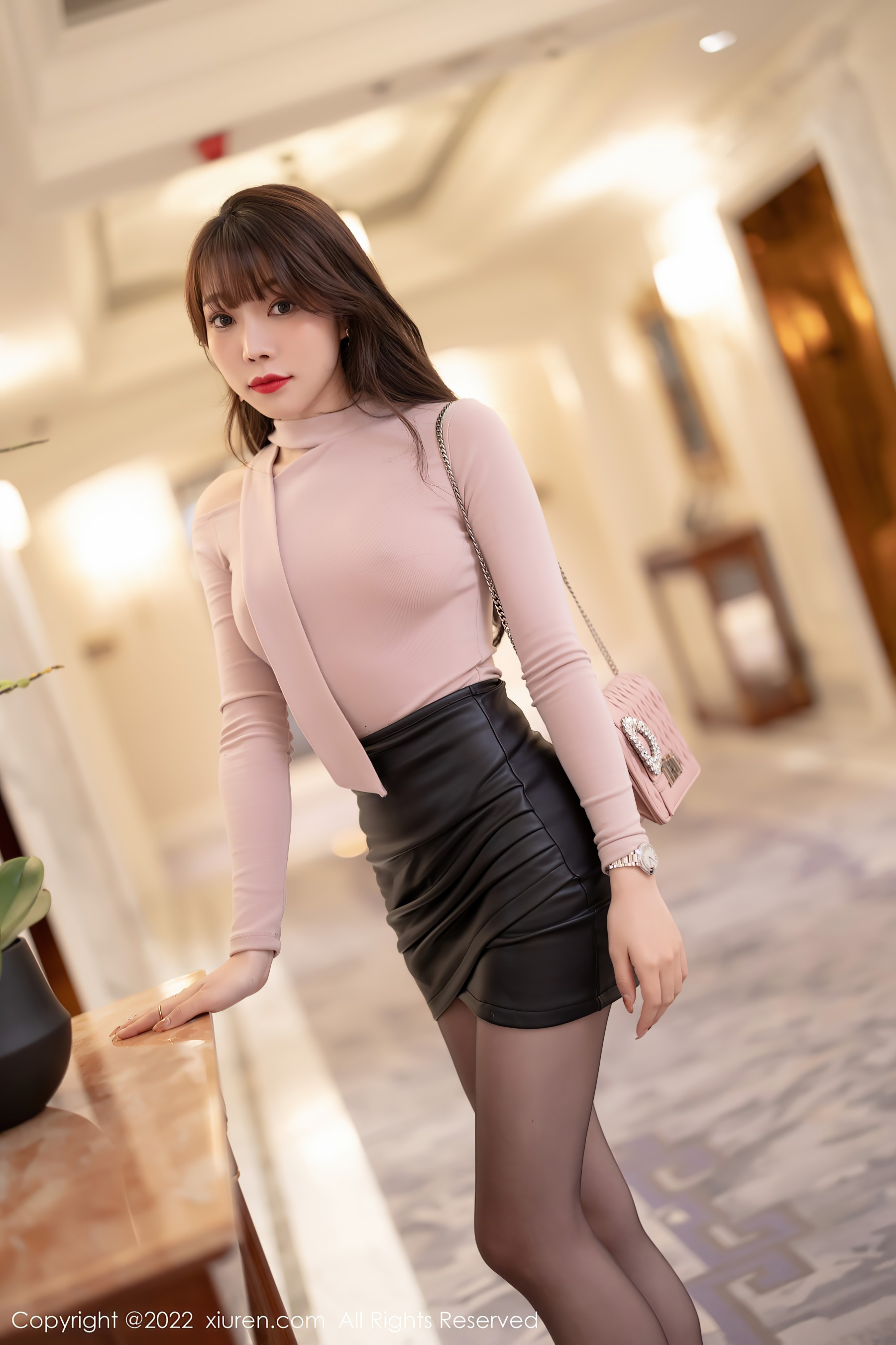 秀人网 No.4606 芝芝Booty 御姐美腿插图3