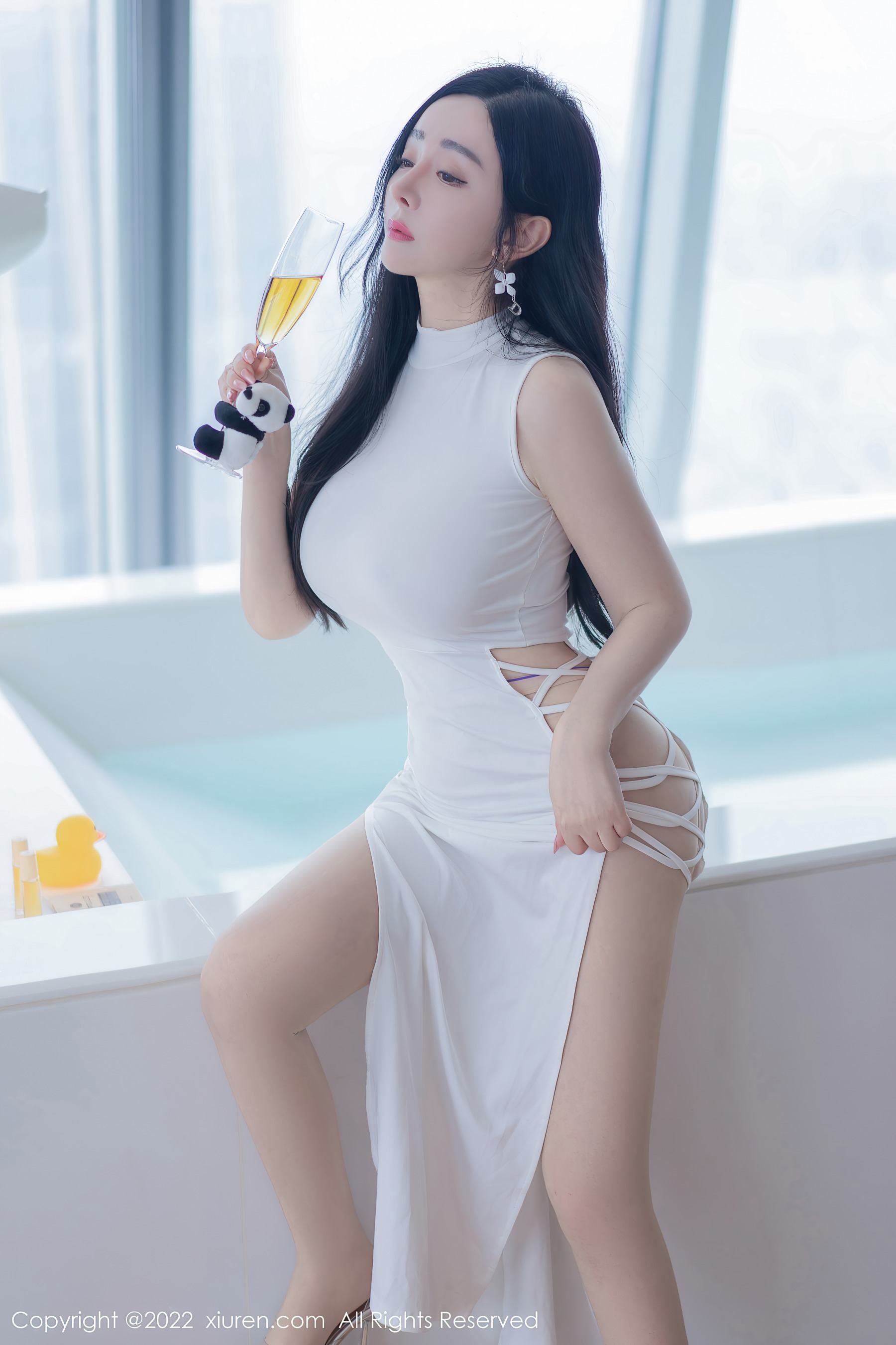 秀人网 No.4855 允爾 美臀美腿丰乳写真