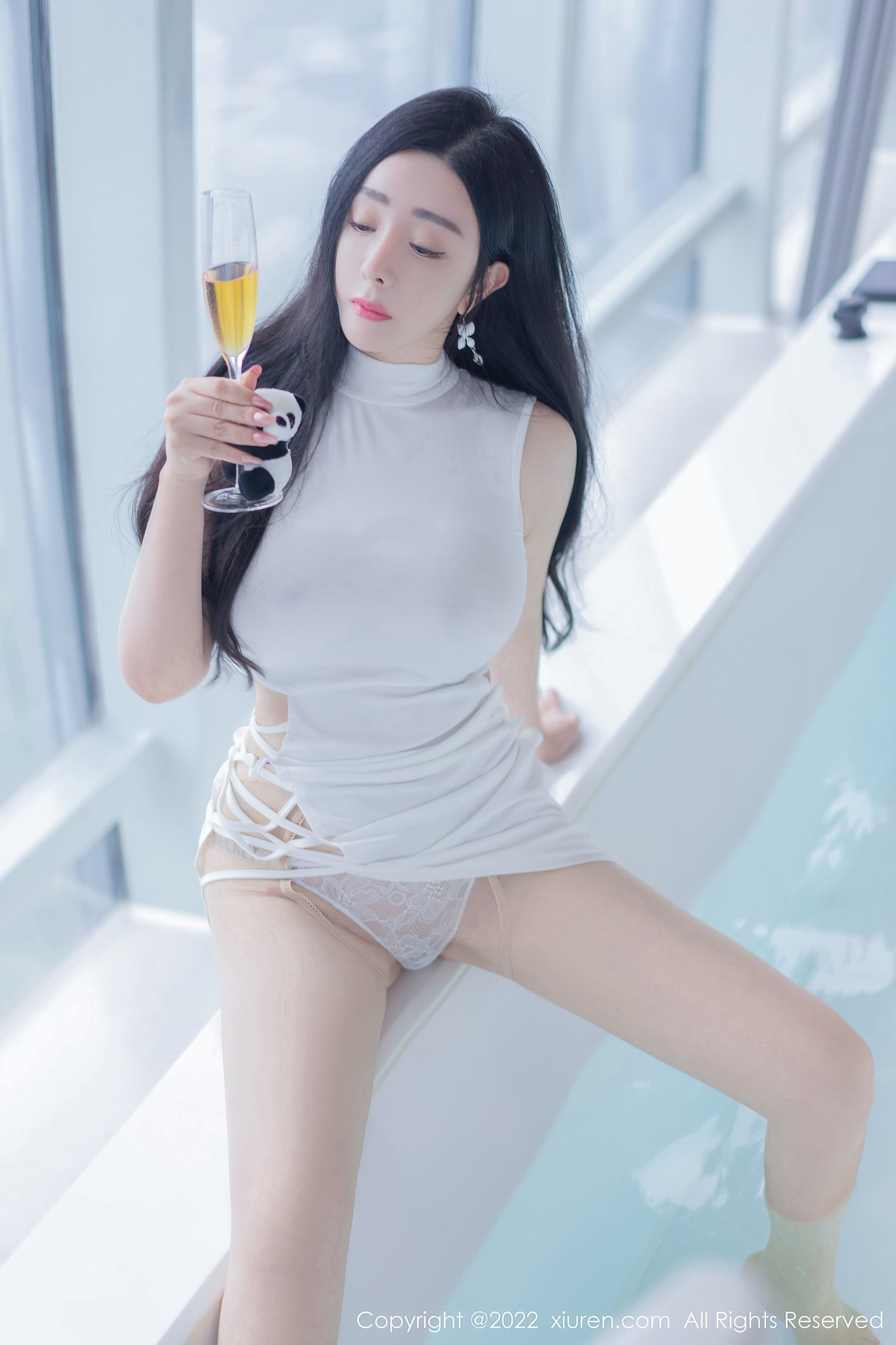 秀人网 No.4855 允爾 美臀美腿丰乳写真插图2