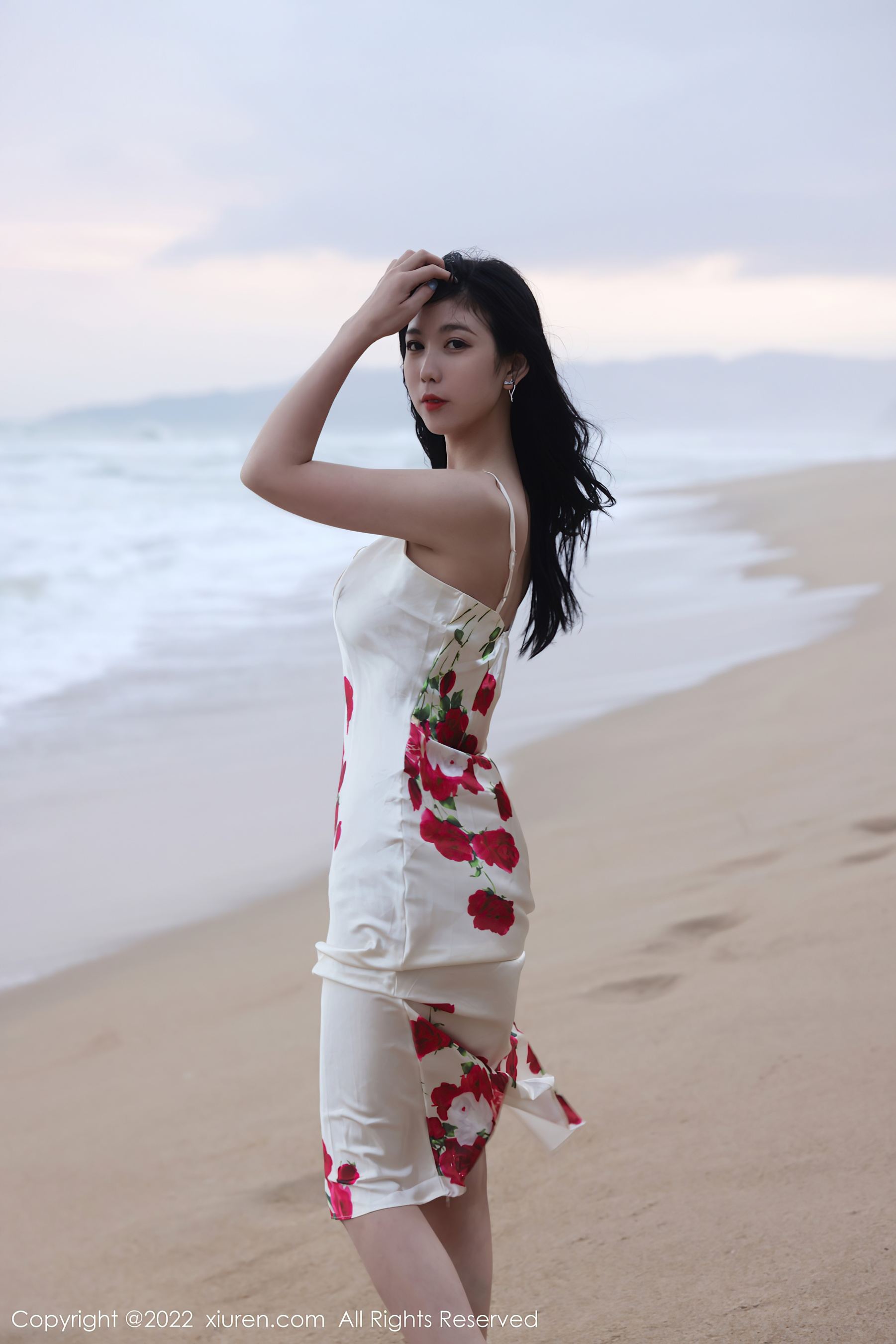 秀人网 No.4915 李雅柔182CM 海边美女性感写真插图8