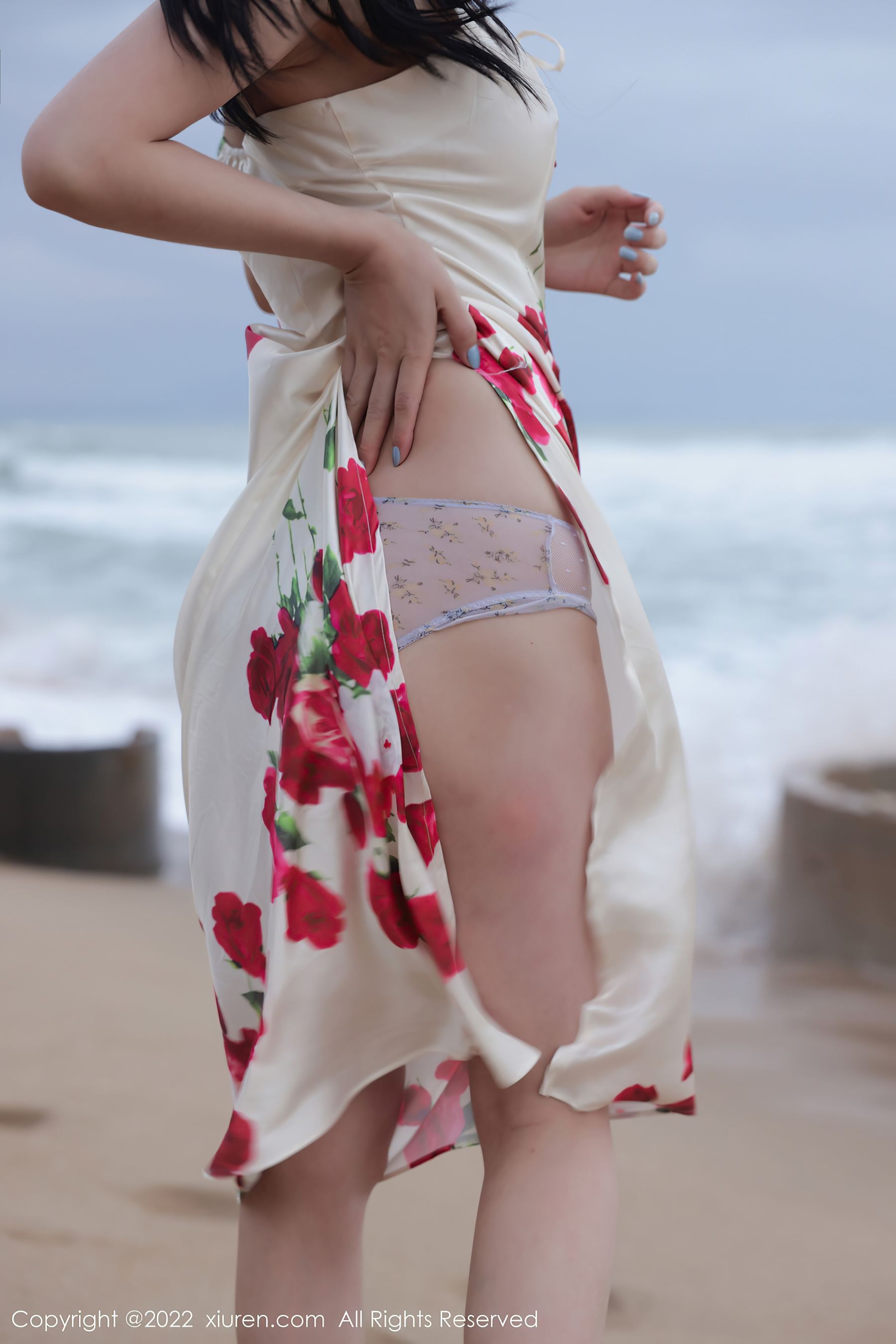 秀人网 No.4915 李雅柔182CM 海边美女性感写真插图9