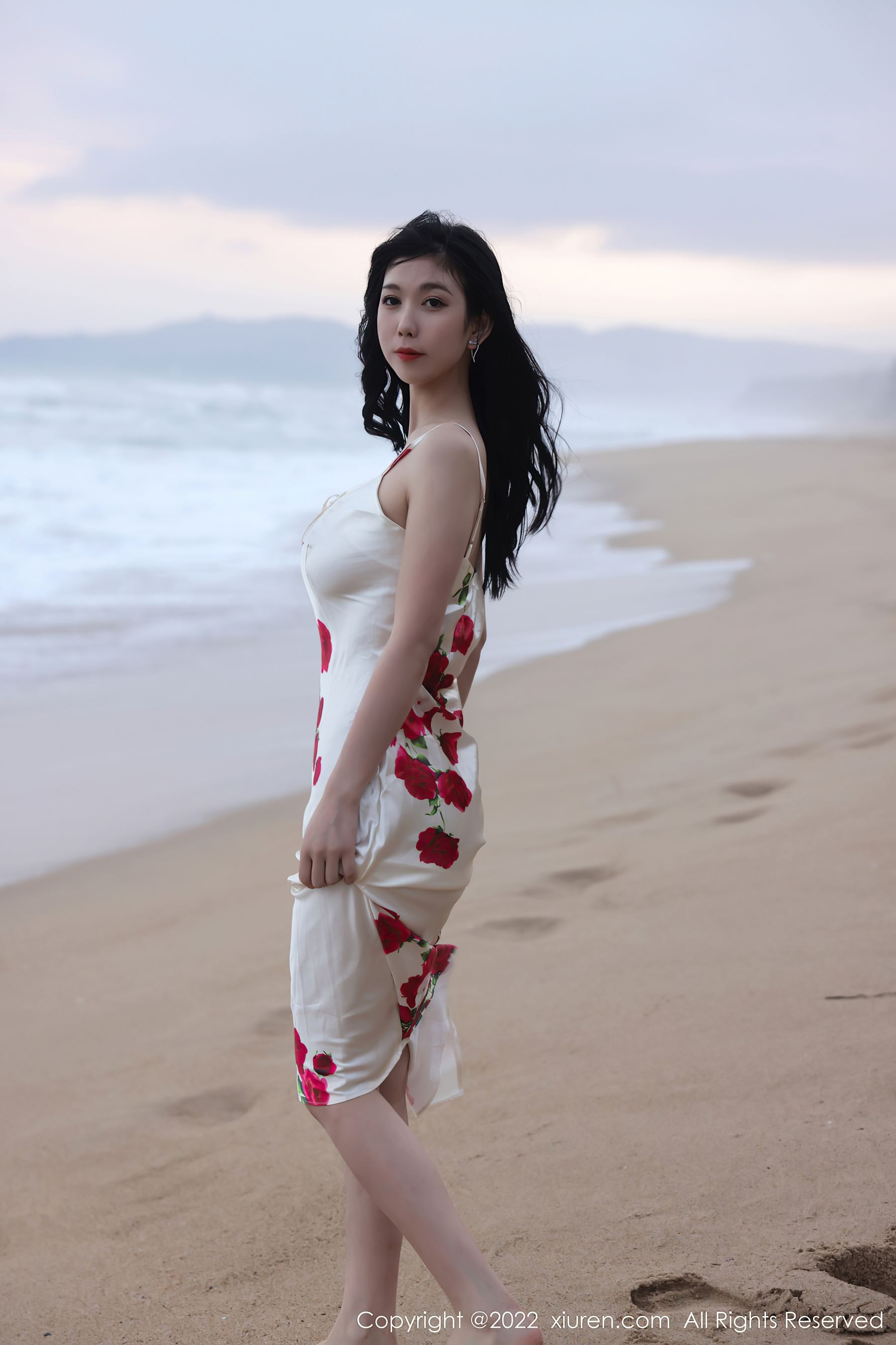 秀人网 No.4915 李雅柔182CM 海边美女性感写真插图7