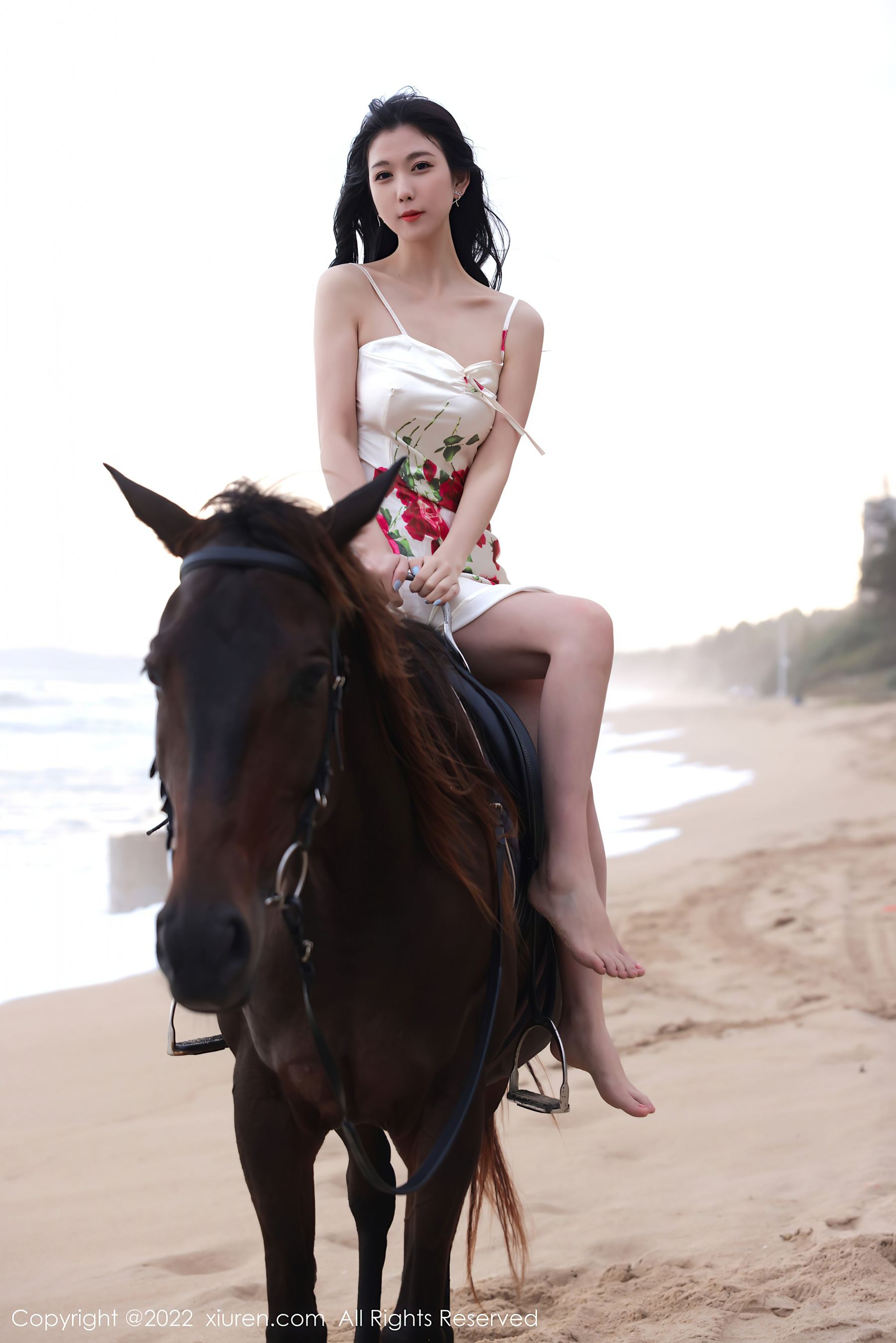 秀人网 No.4915 李雅柔182CM 海边美女性感写真插图3