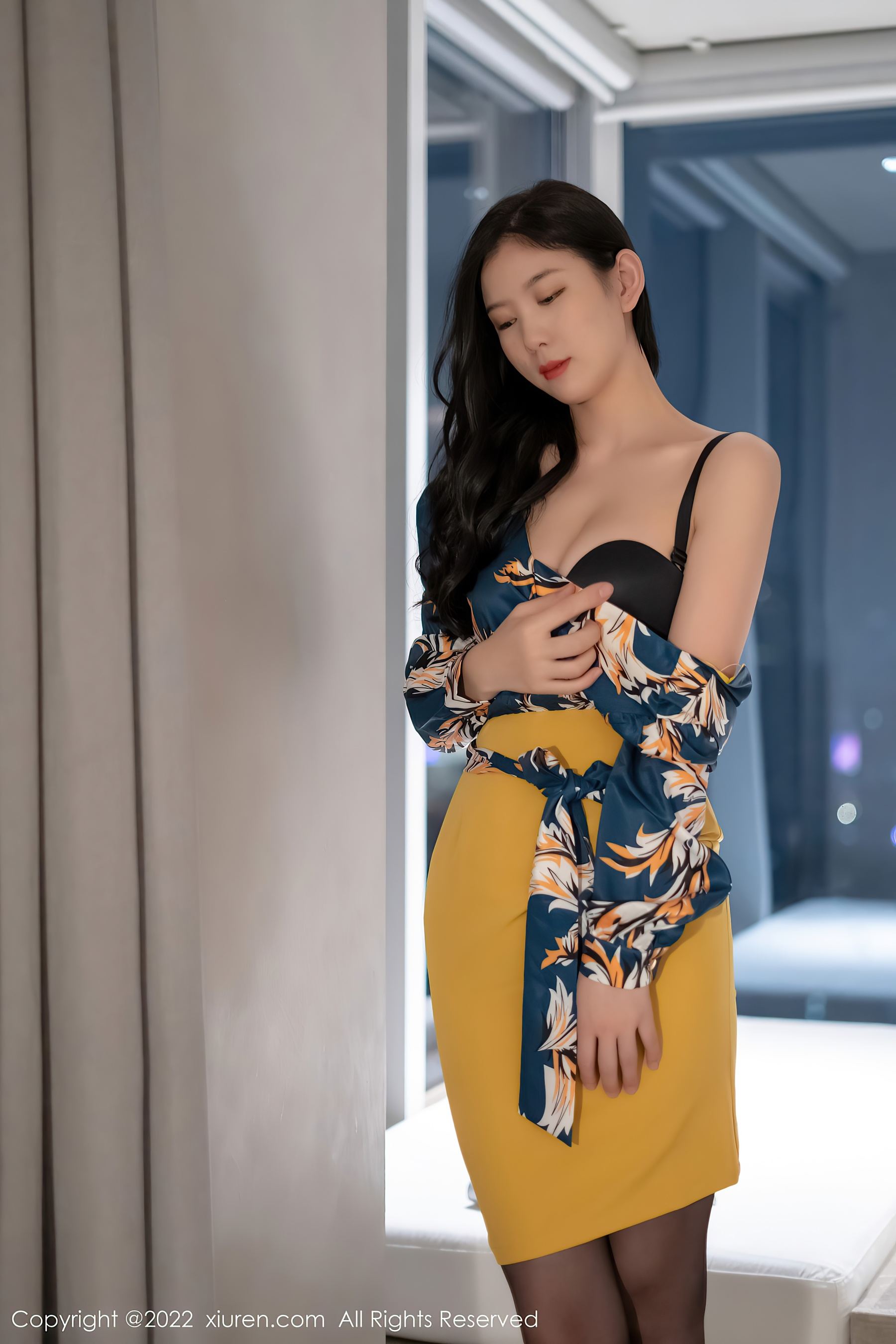 秀人网 No.4880 李雅柔182CM 黑丝美腿插图1