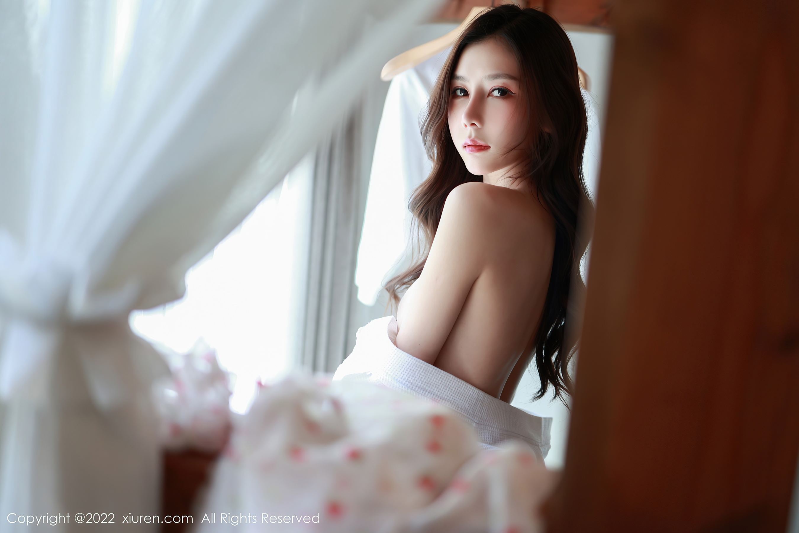秀人网 No.4932 尹甜甜 睡袍美腿插图6
