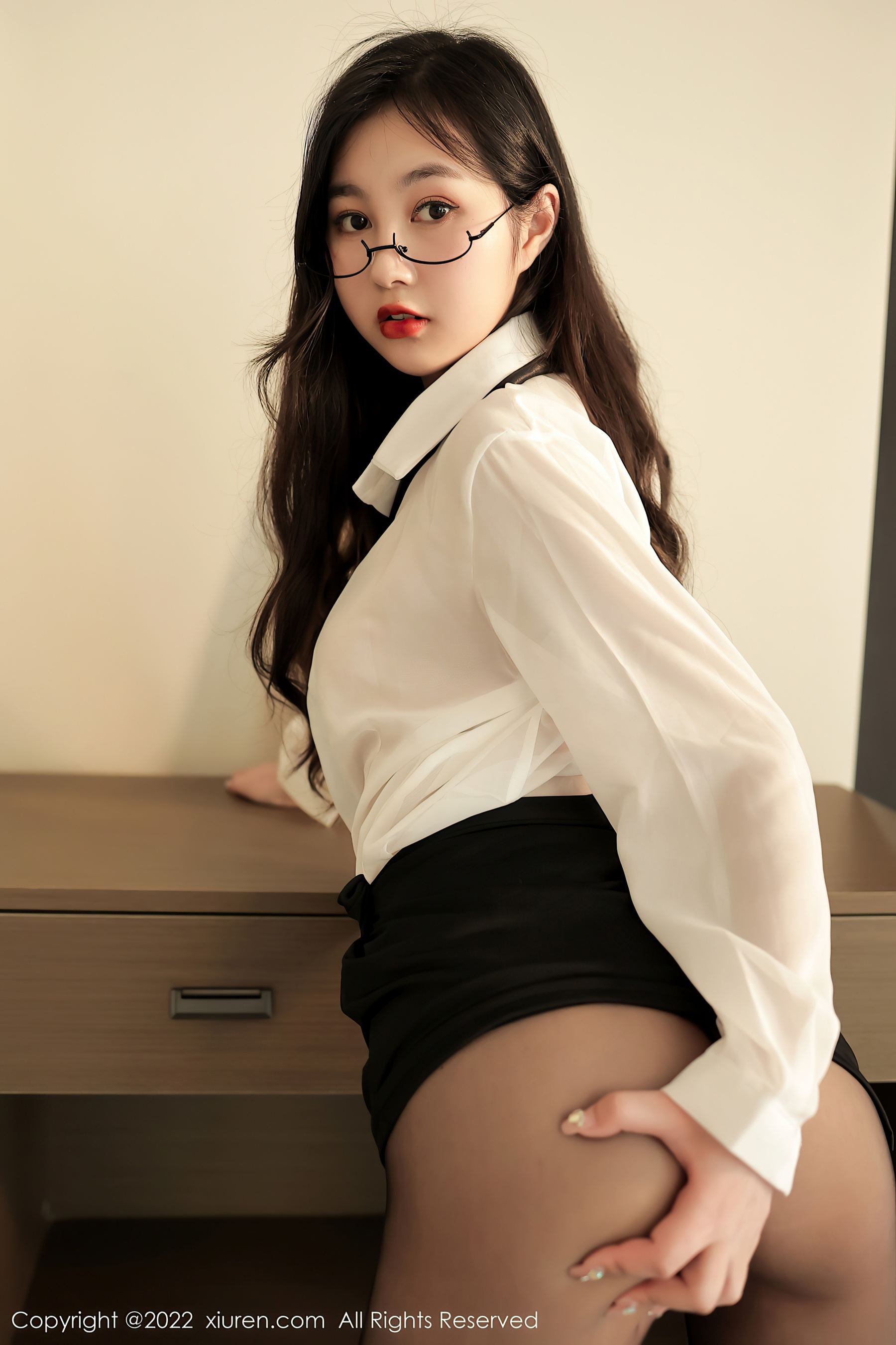 秀人网 No.5117 谢晚晚 黑丝美腿插图7