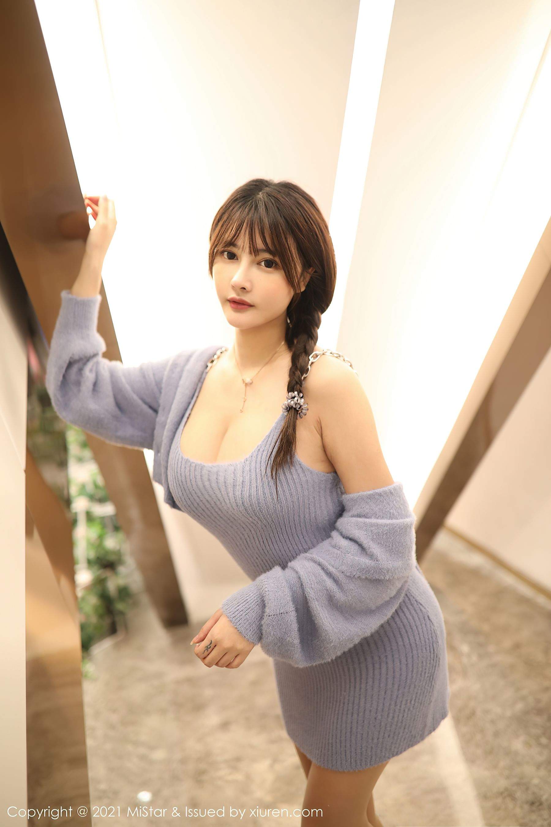 魅妍社 VOL.329 萌奈子 – 低胸的服饰与朦胧肉丝插图1