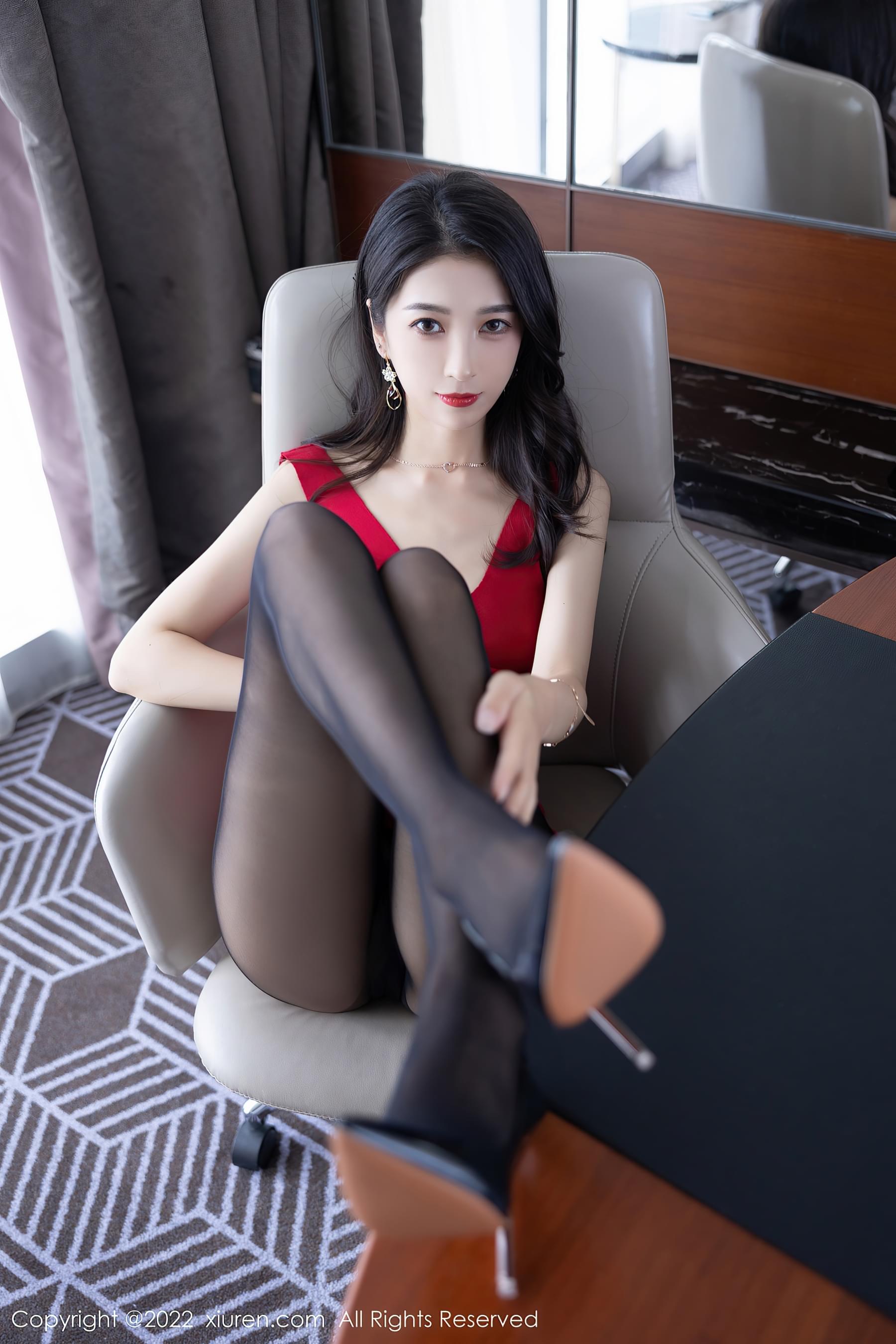 秀人网 No.5223 林乐一 黑丝美腿插图5
